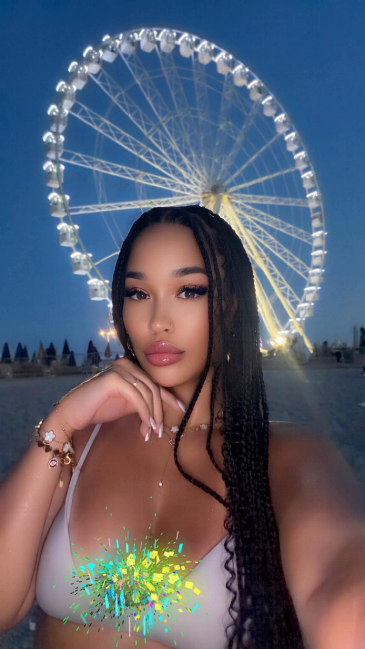@Alexia 13 👑