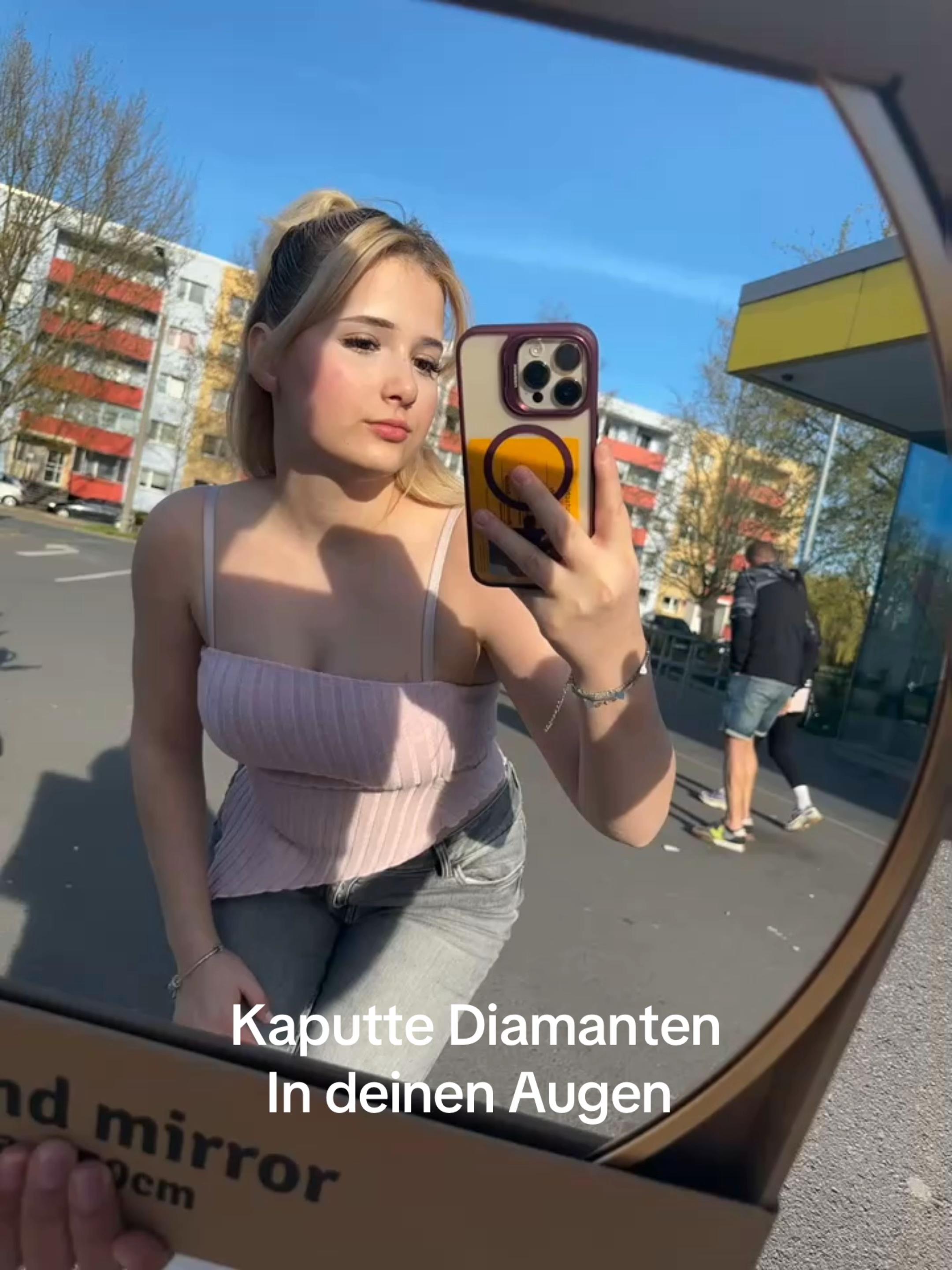 @EMMI💕