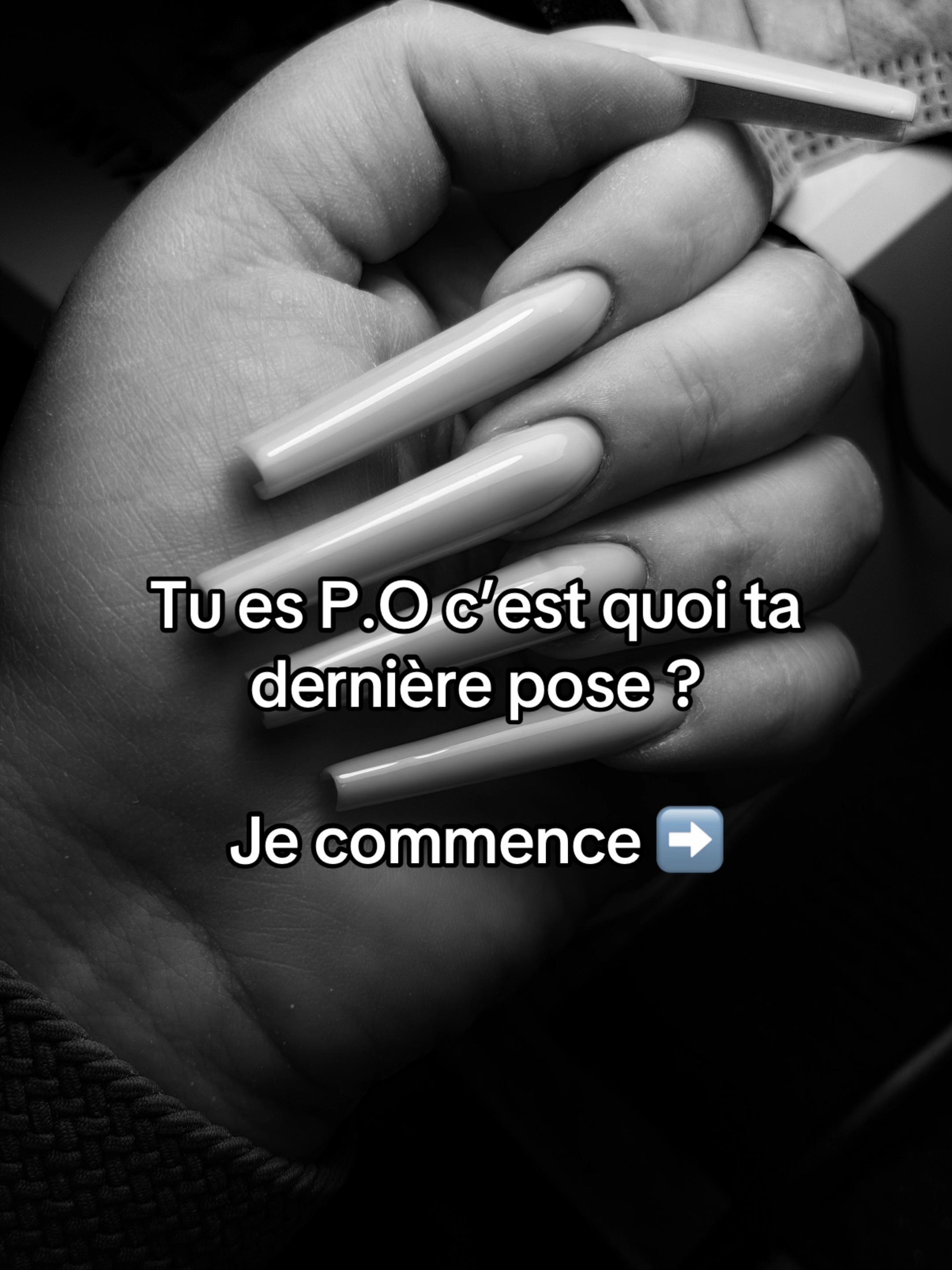 @AdeLigne_Artiste