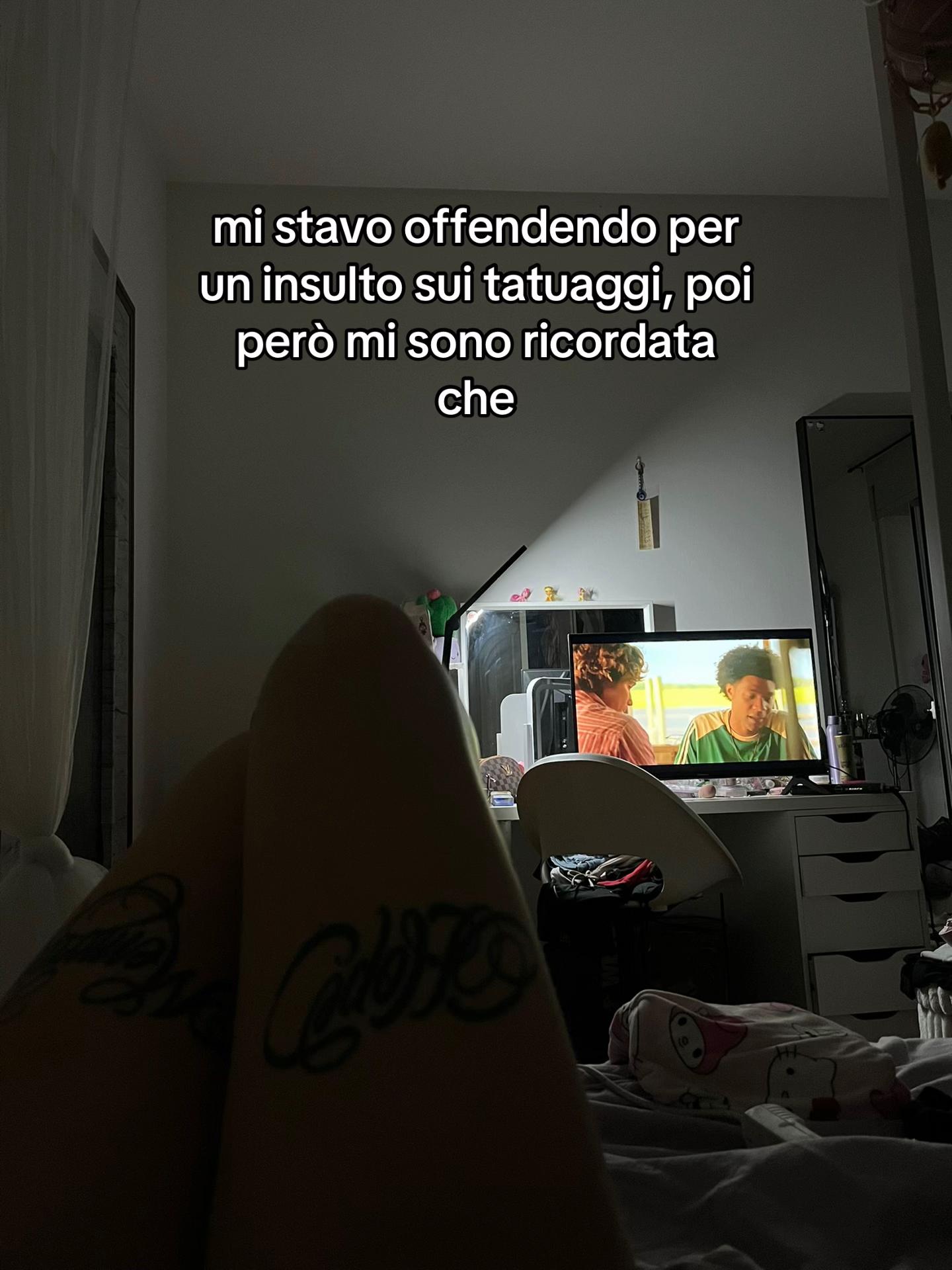 @V4neess.a