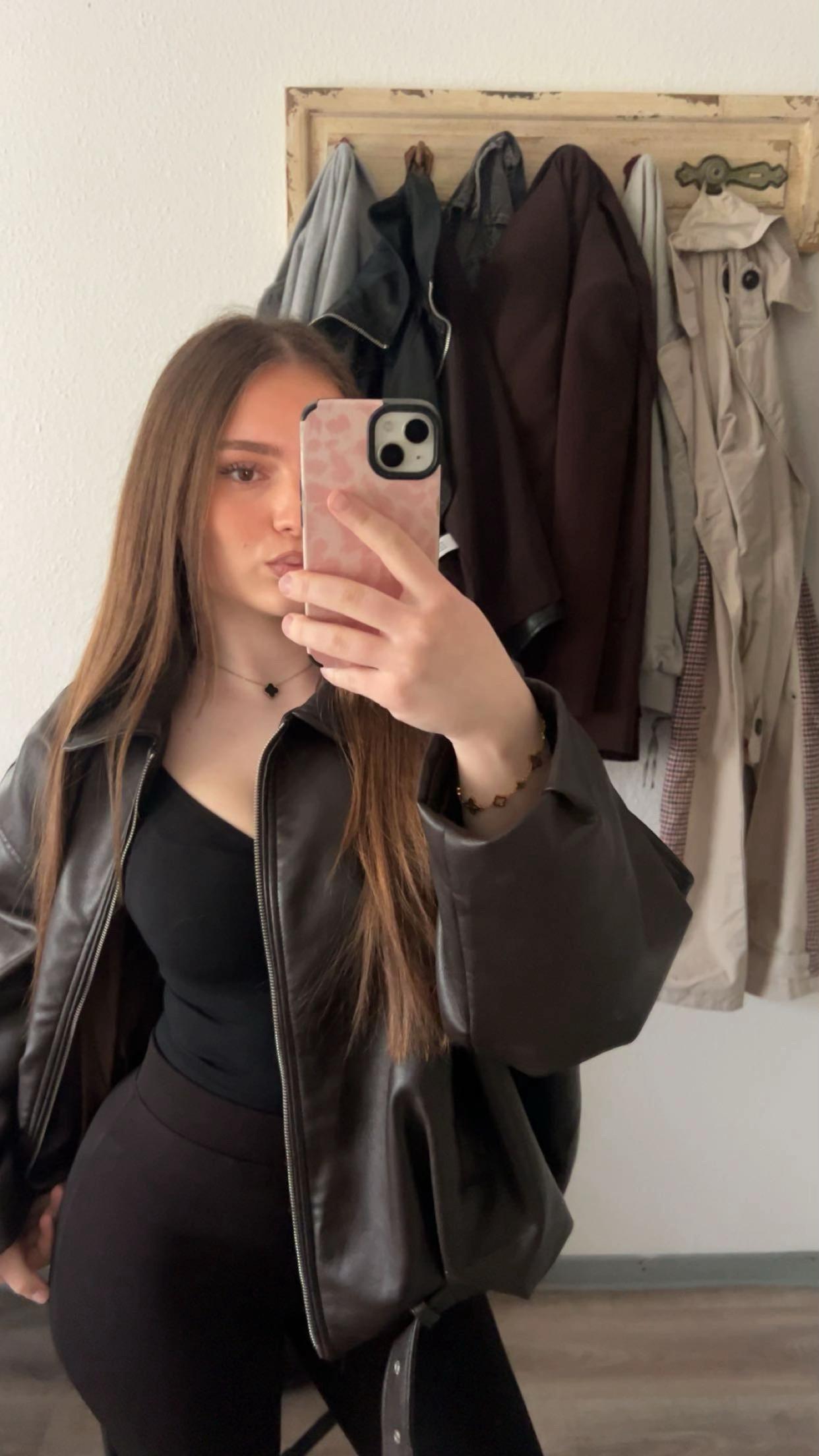 @leandra🇦🇱