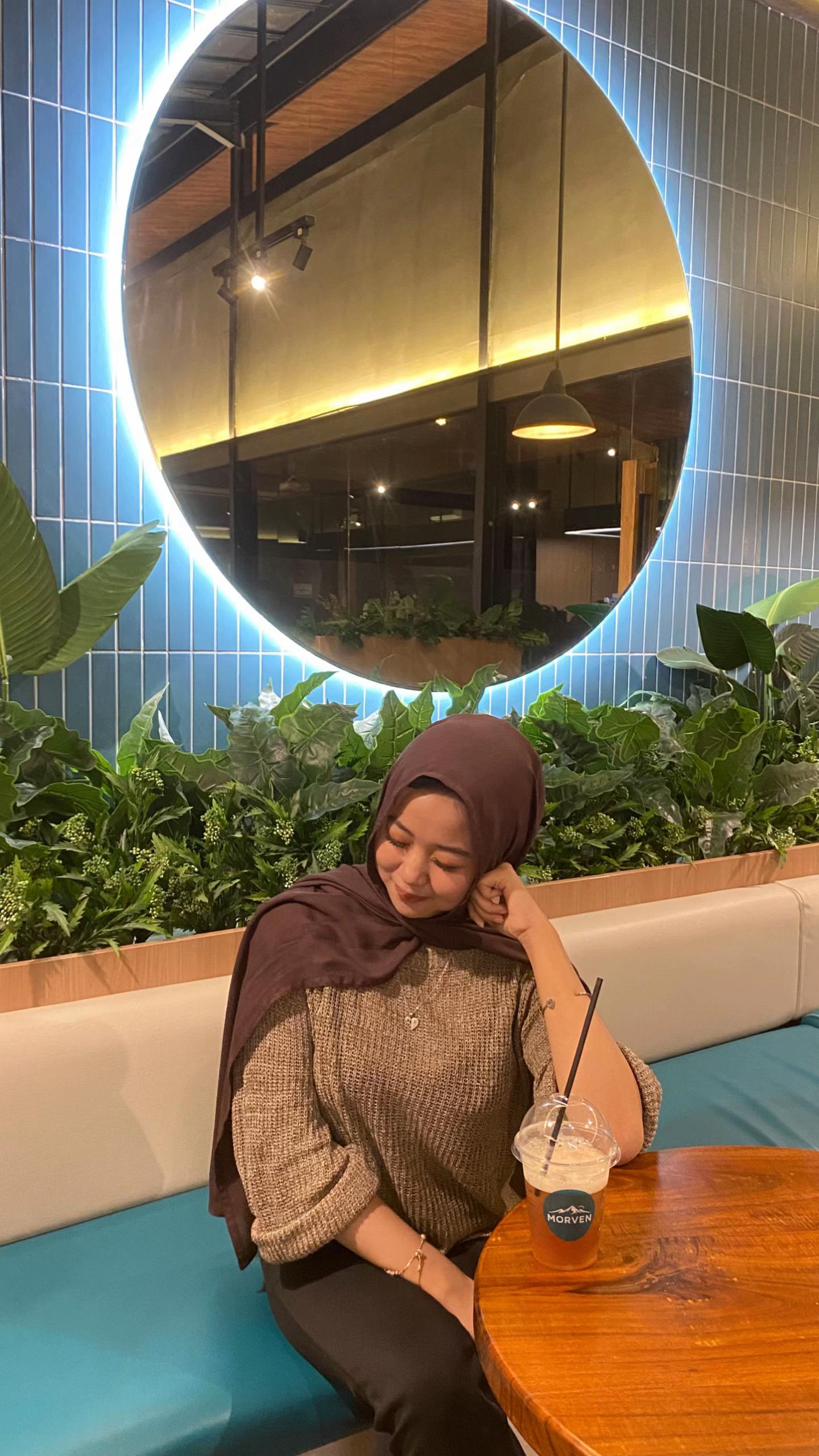 @adeee🤍