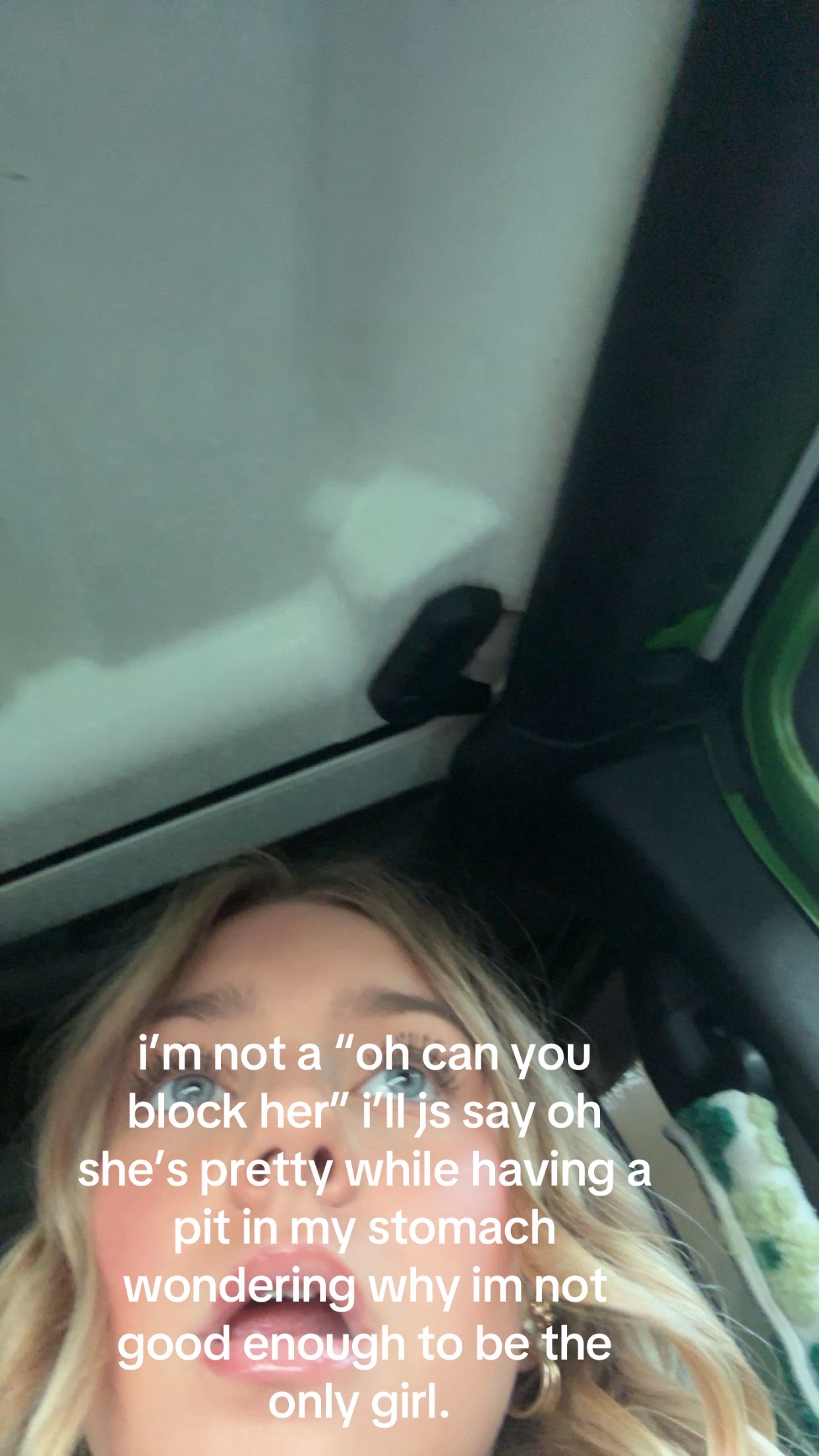 @👸🏼