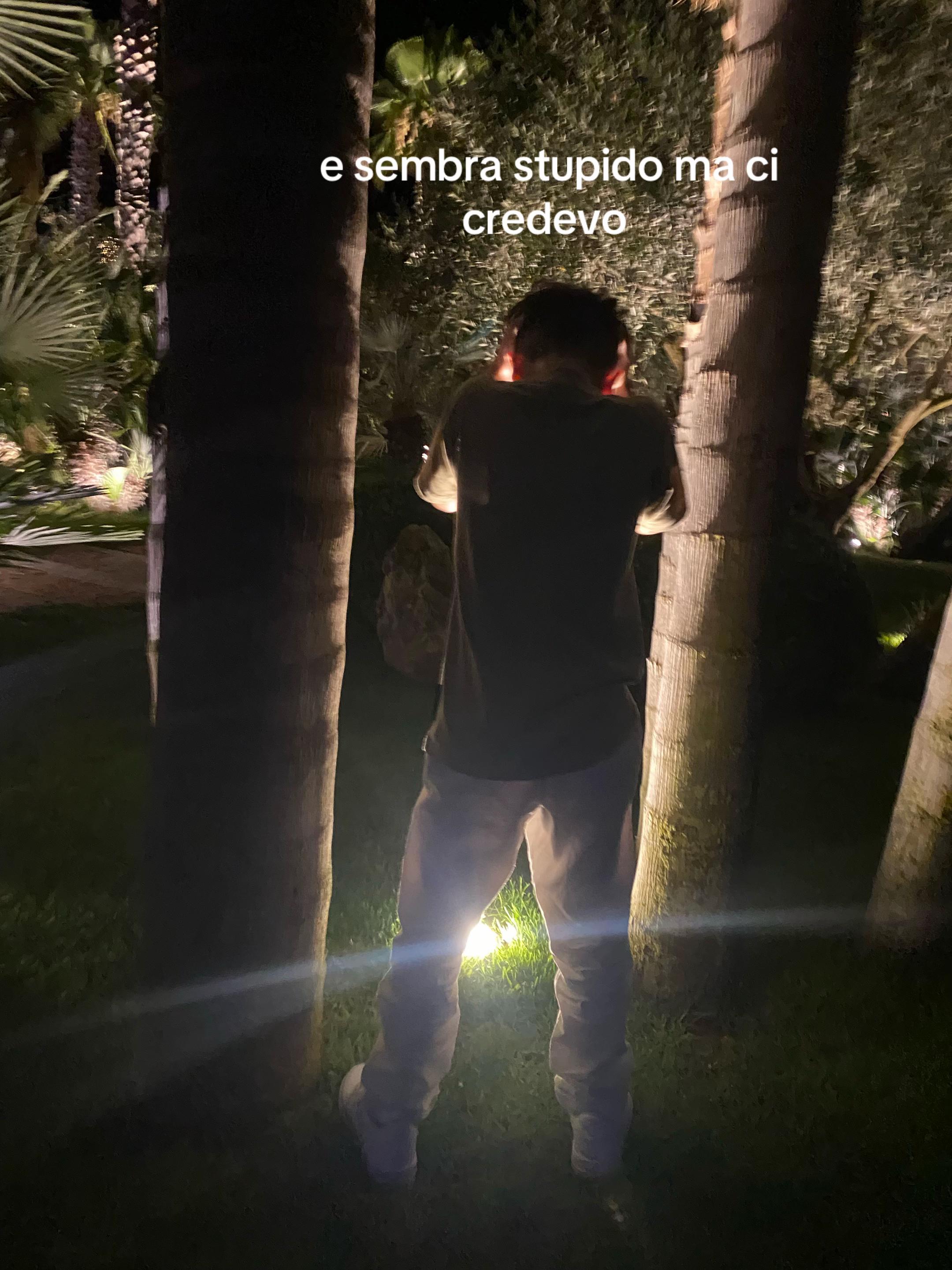 @🎭