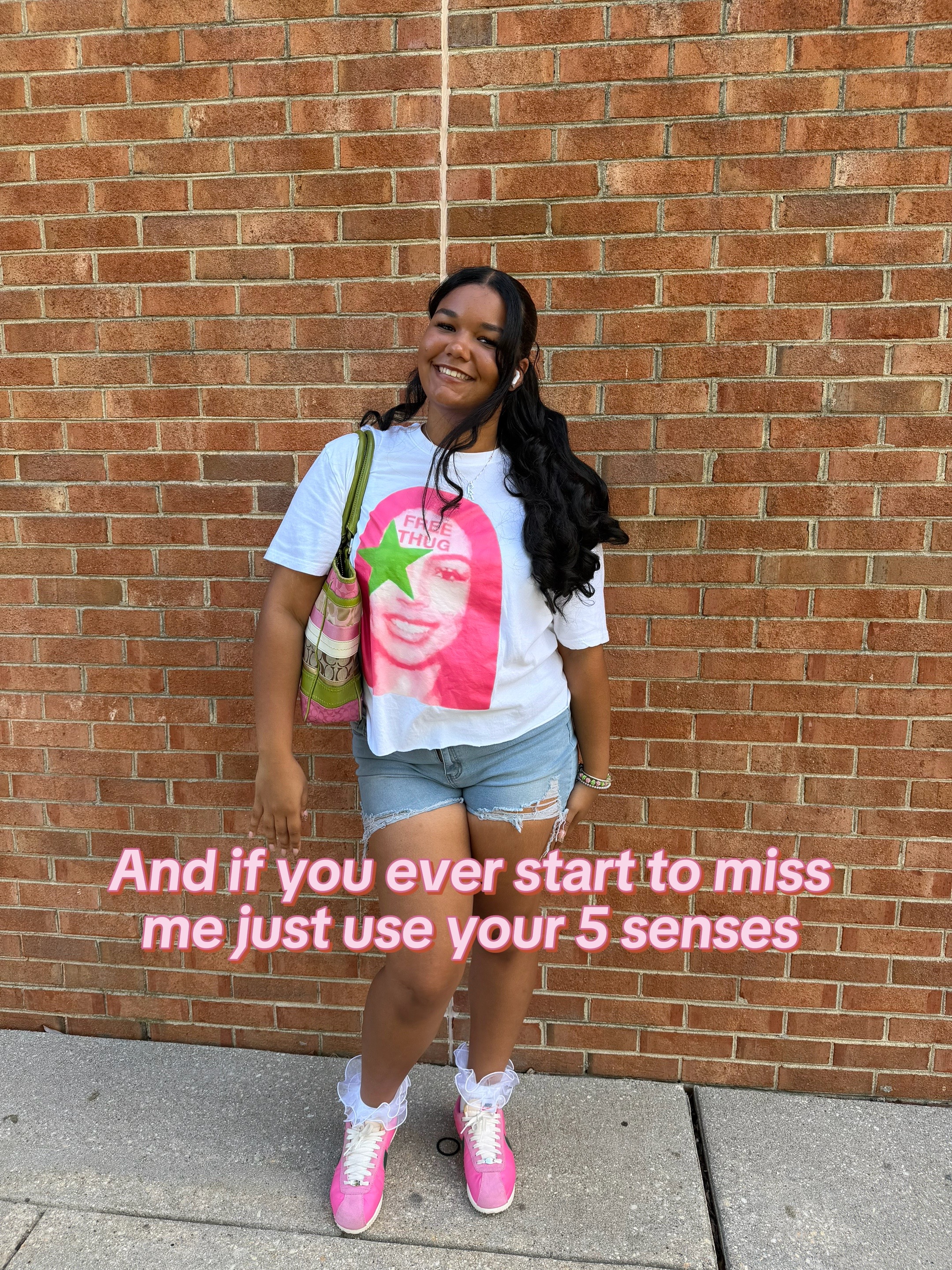 @avasimoneee