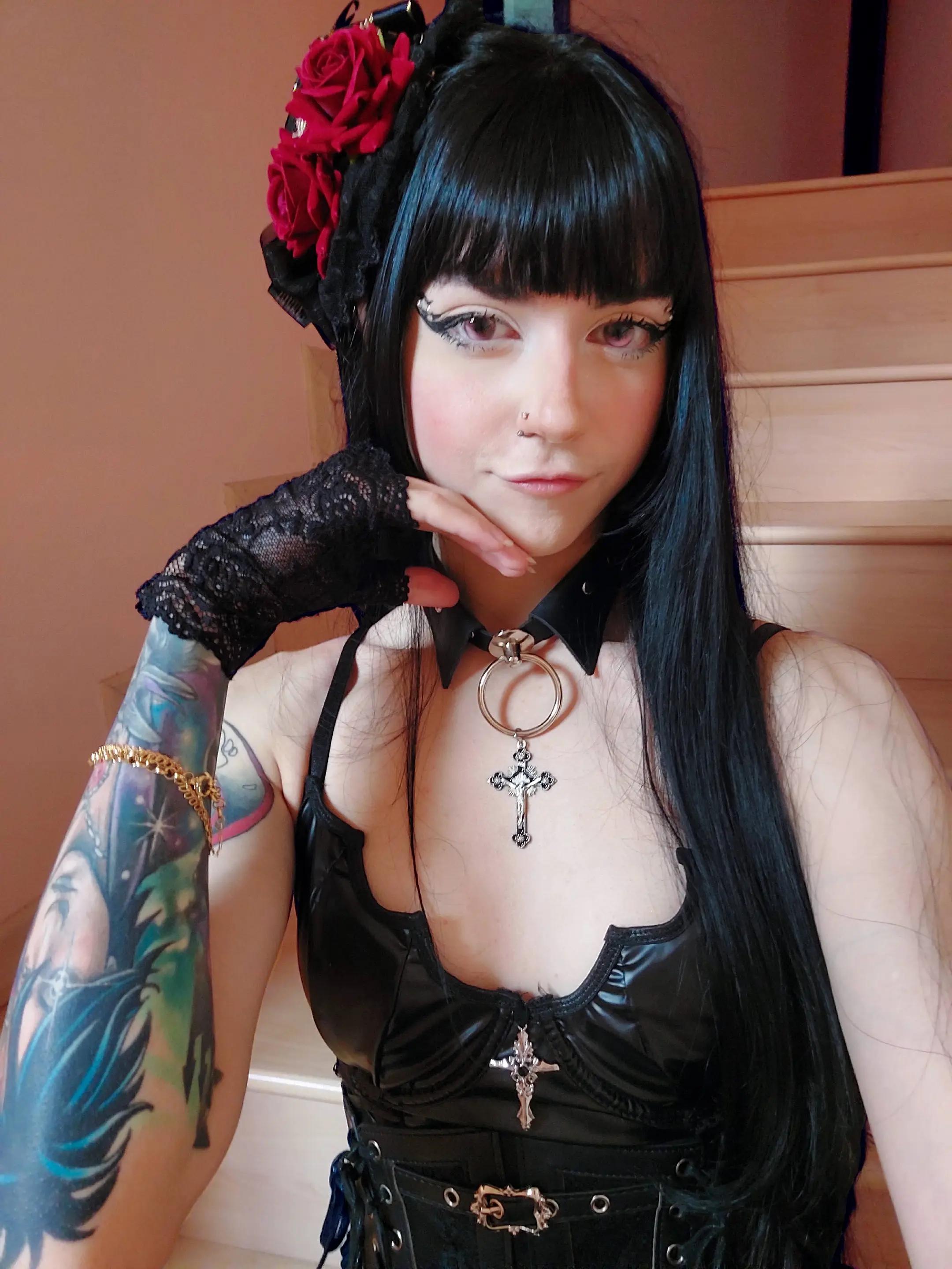 @Lady Macabre