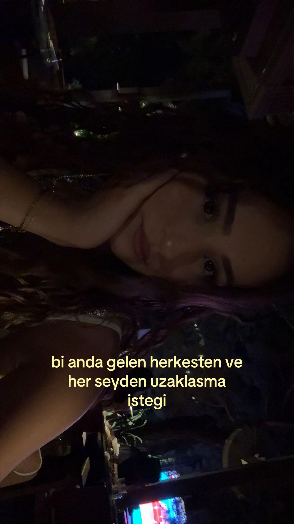 @𝐝𝐚𝐩𝐡𝐧𝐞