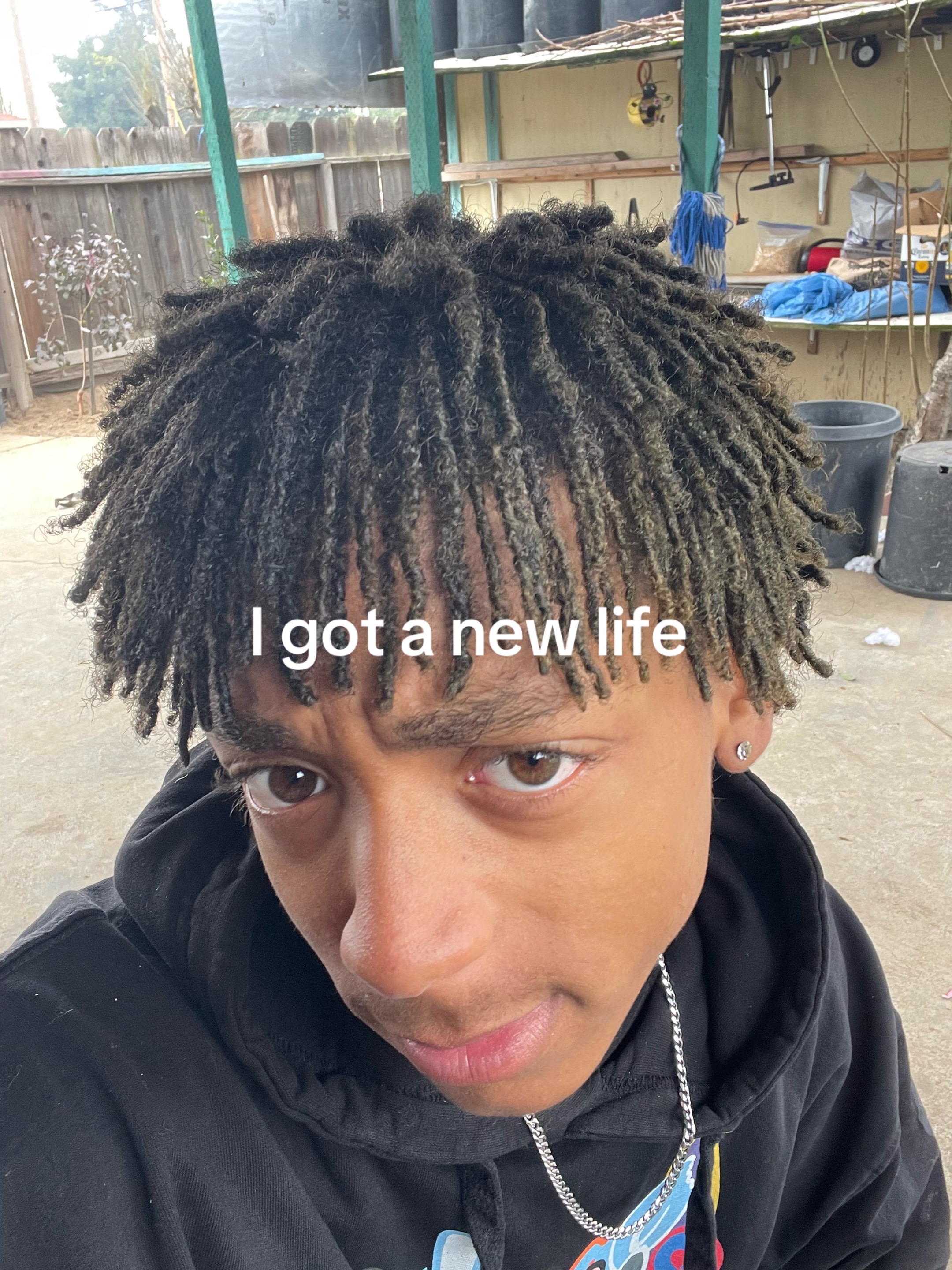@⃟