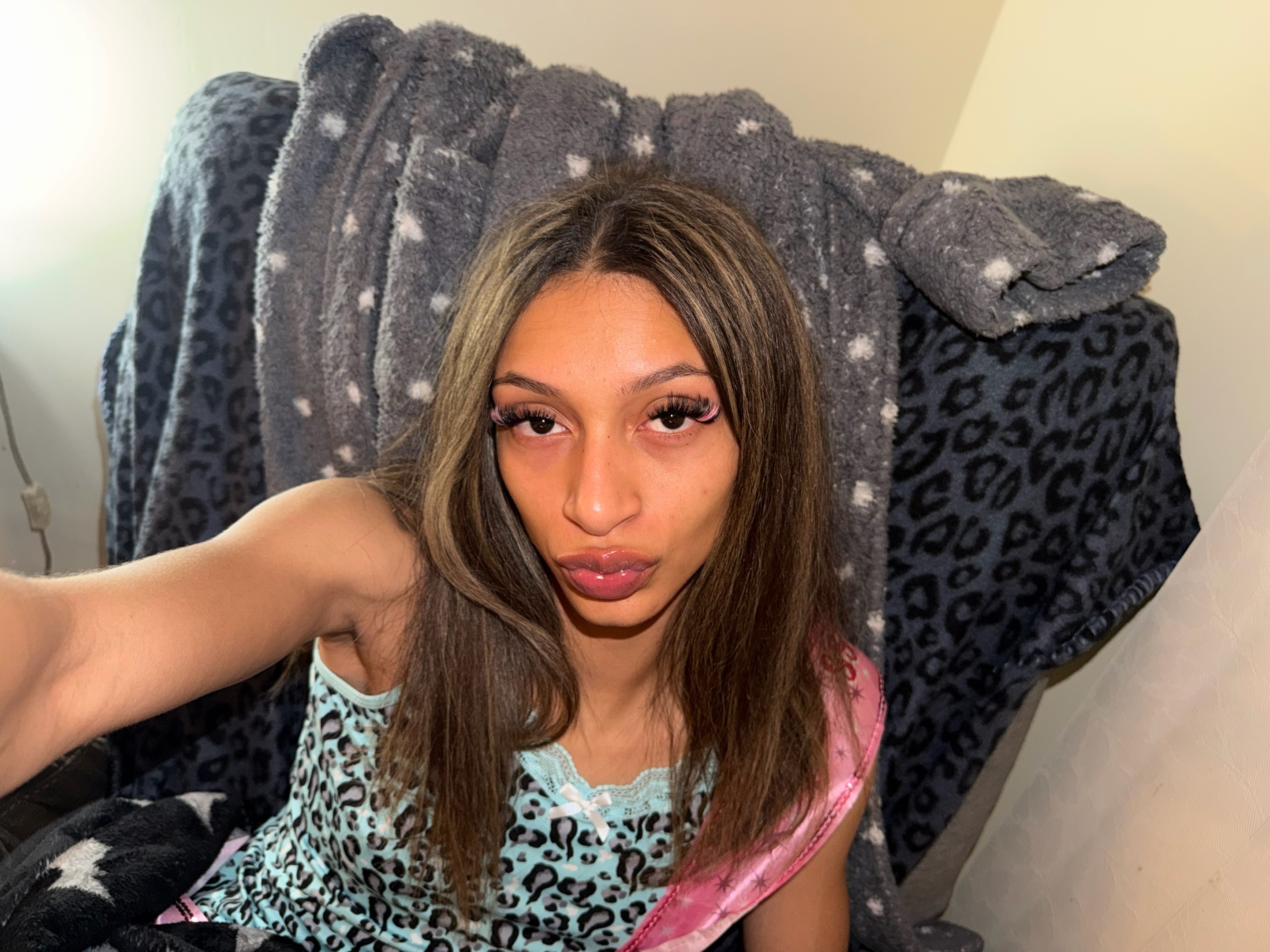 @carleeebaee