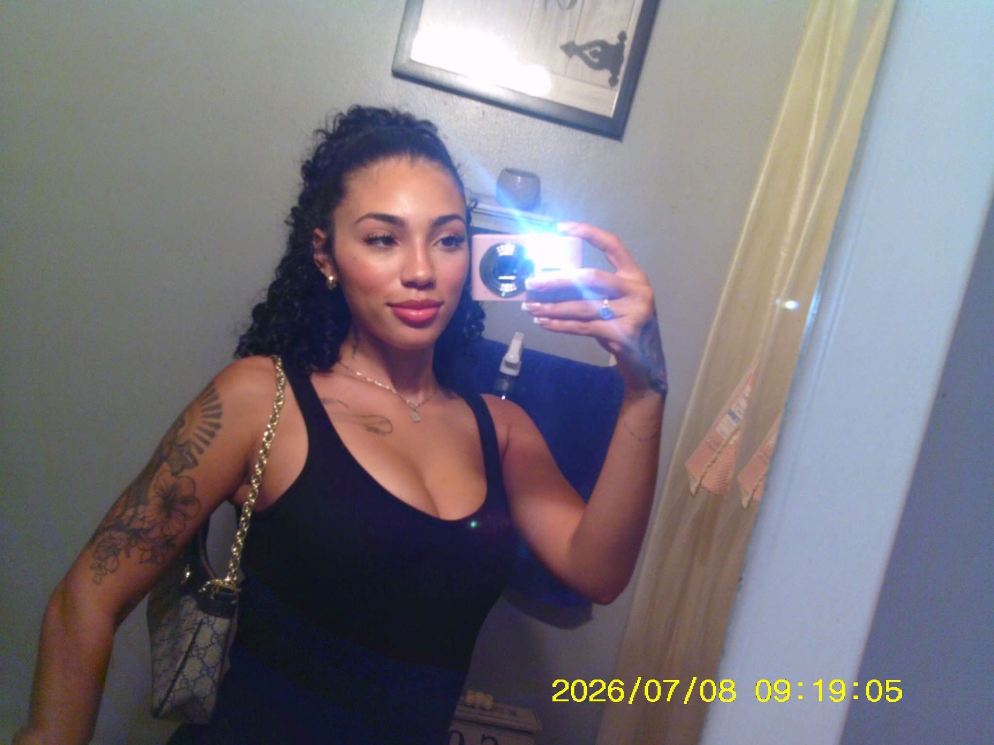 @Capricornbaddie