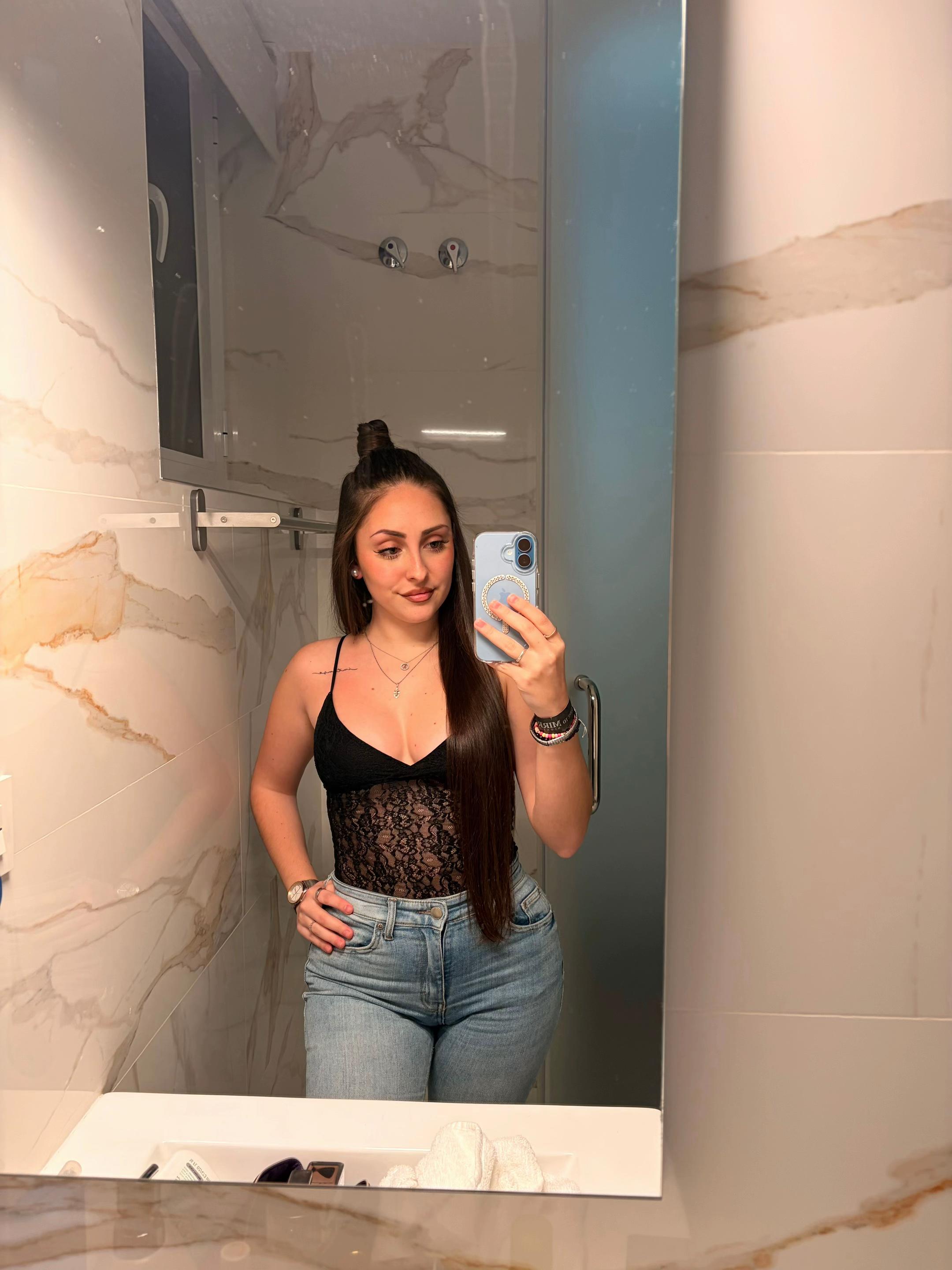 @albita🫶🏼