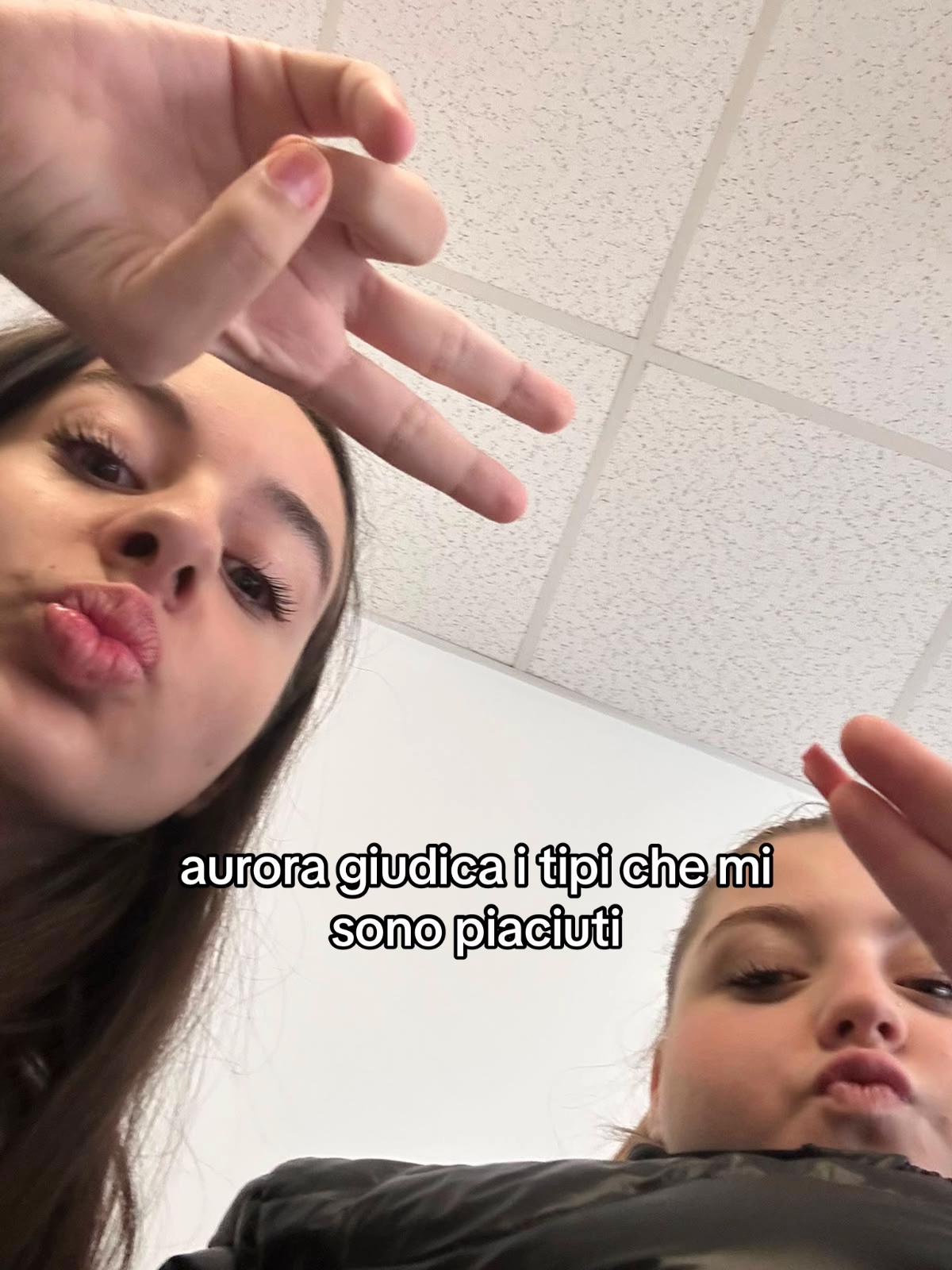 @🧘🏻&zwj;♀️