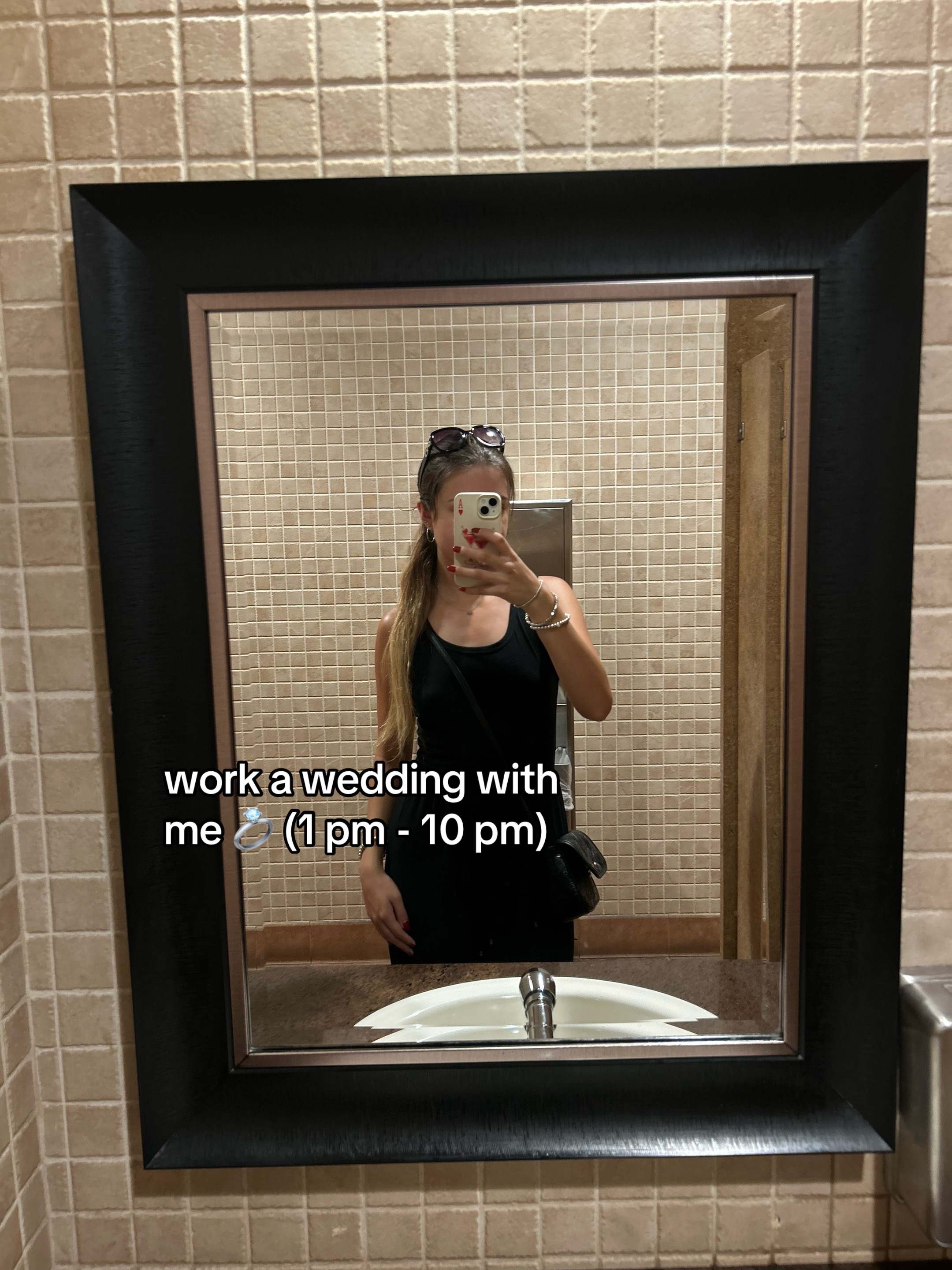 @rosyveeee
