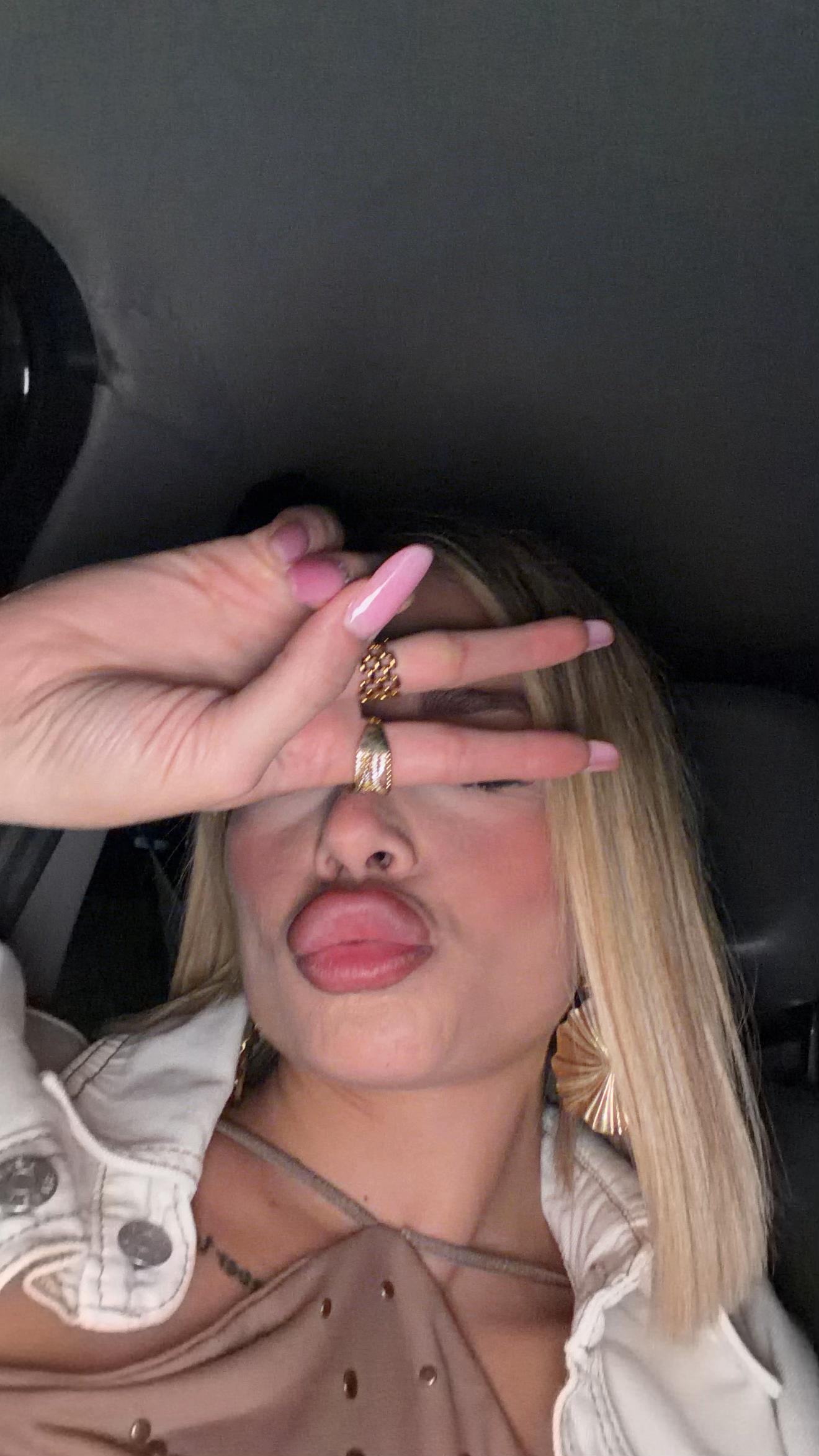 @Təodora🍒