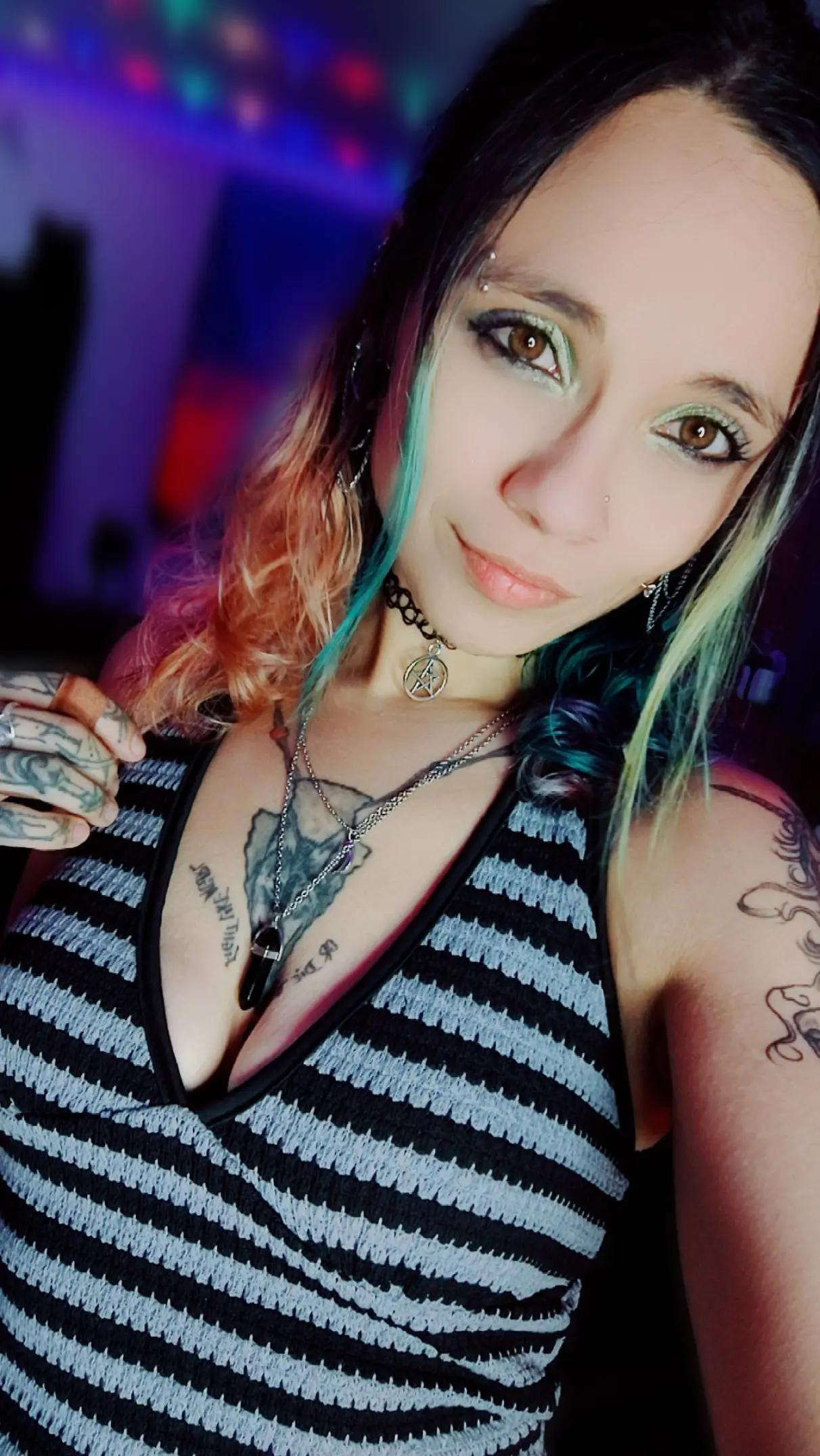 @🦇SavageSiren👻