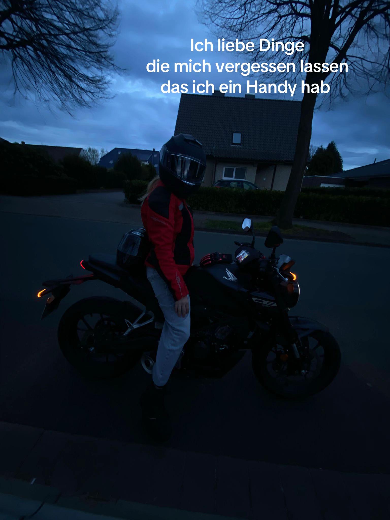 @Emmi