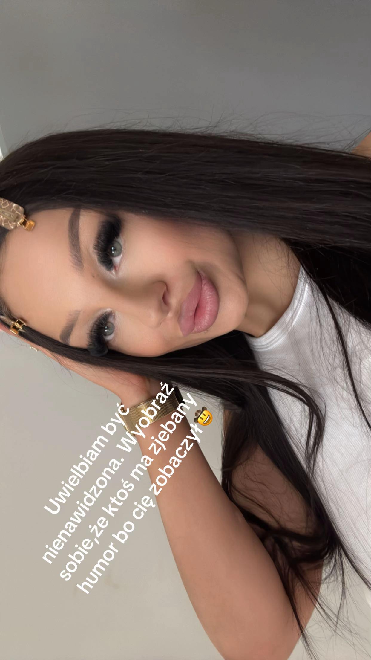 @avevikii