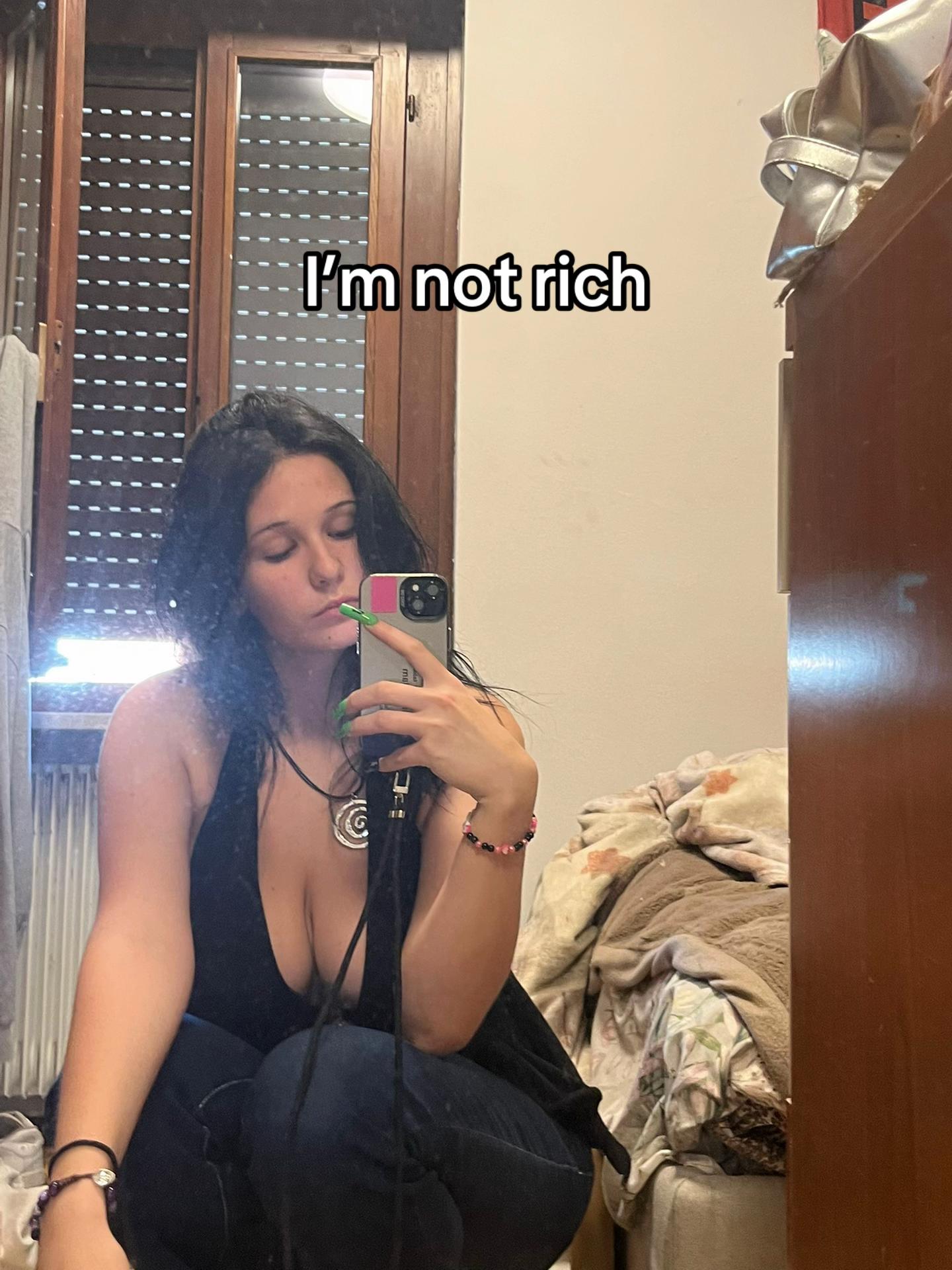 @ImjustLena