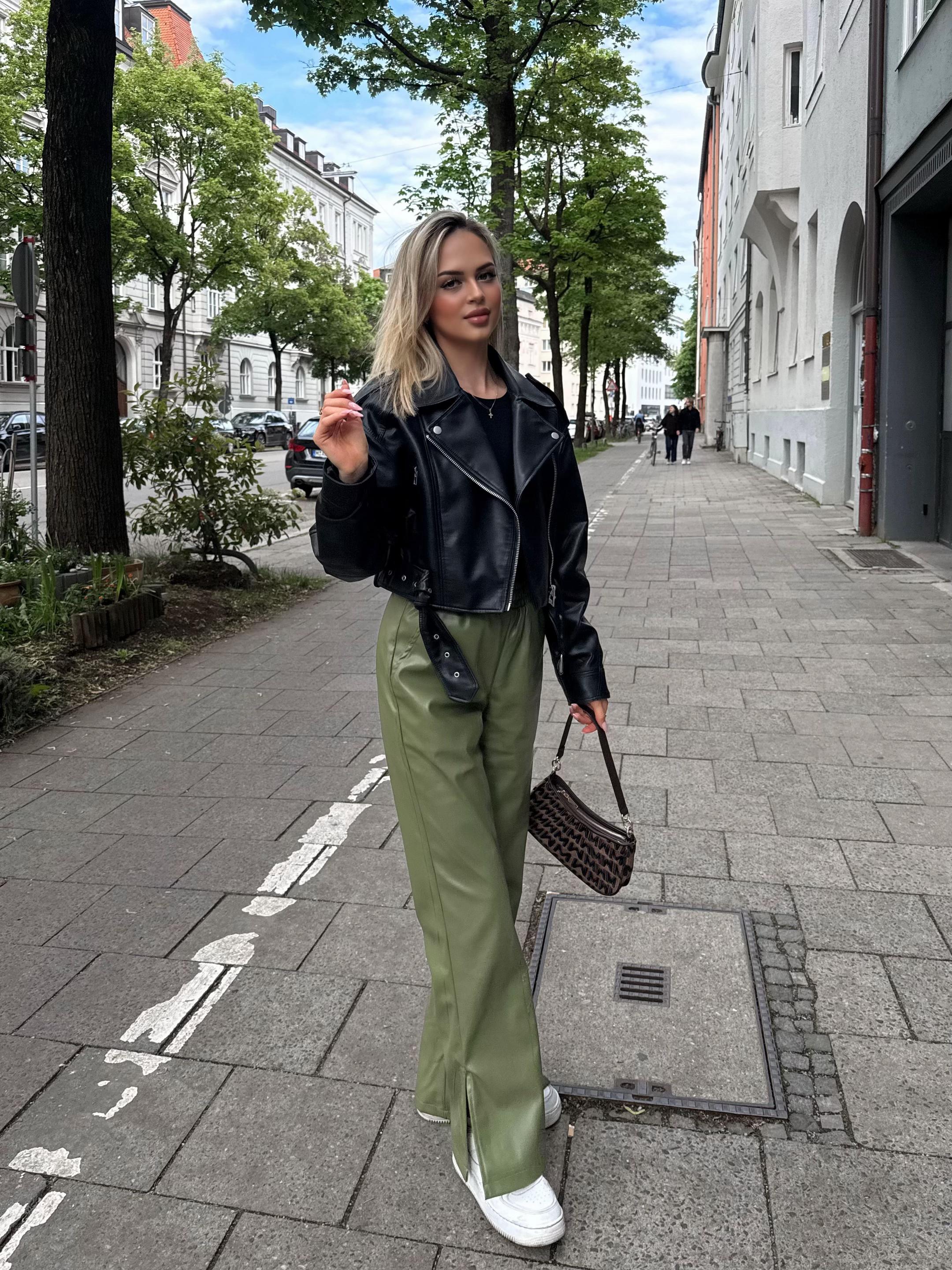 @niki