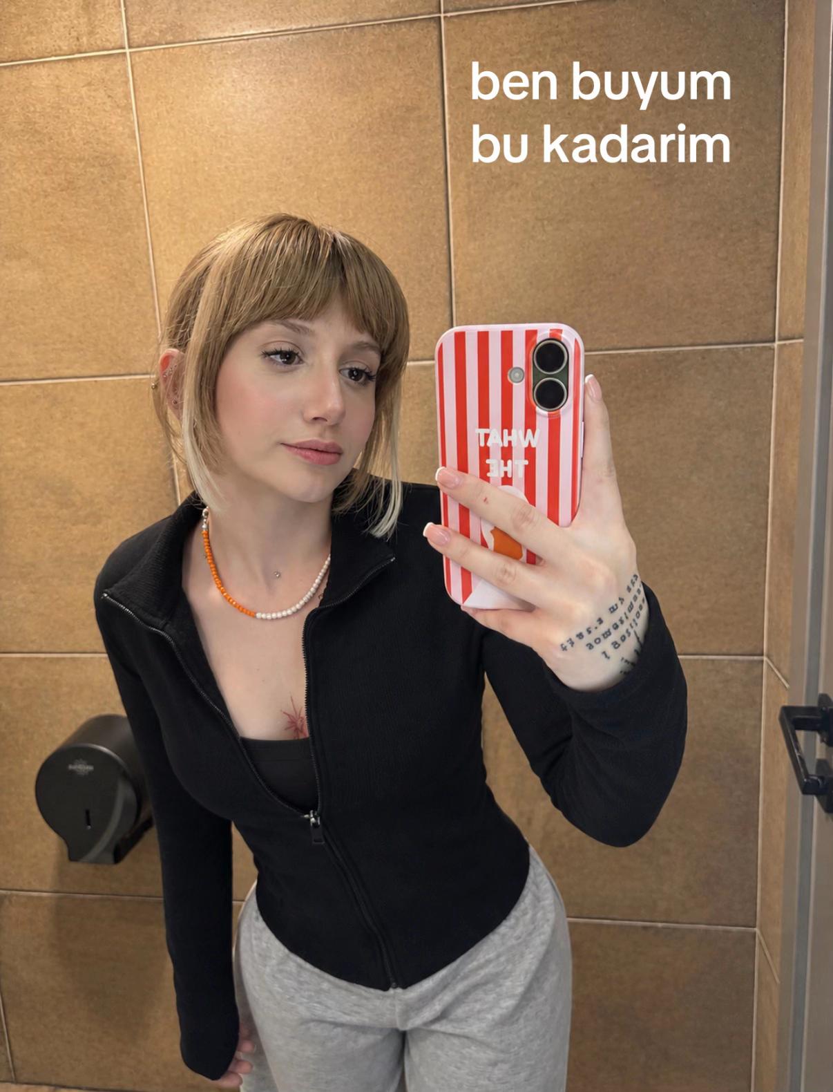 @🤡