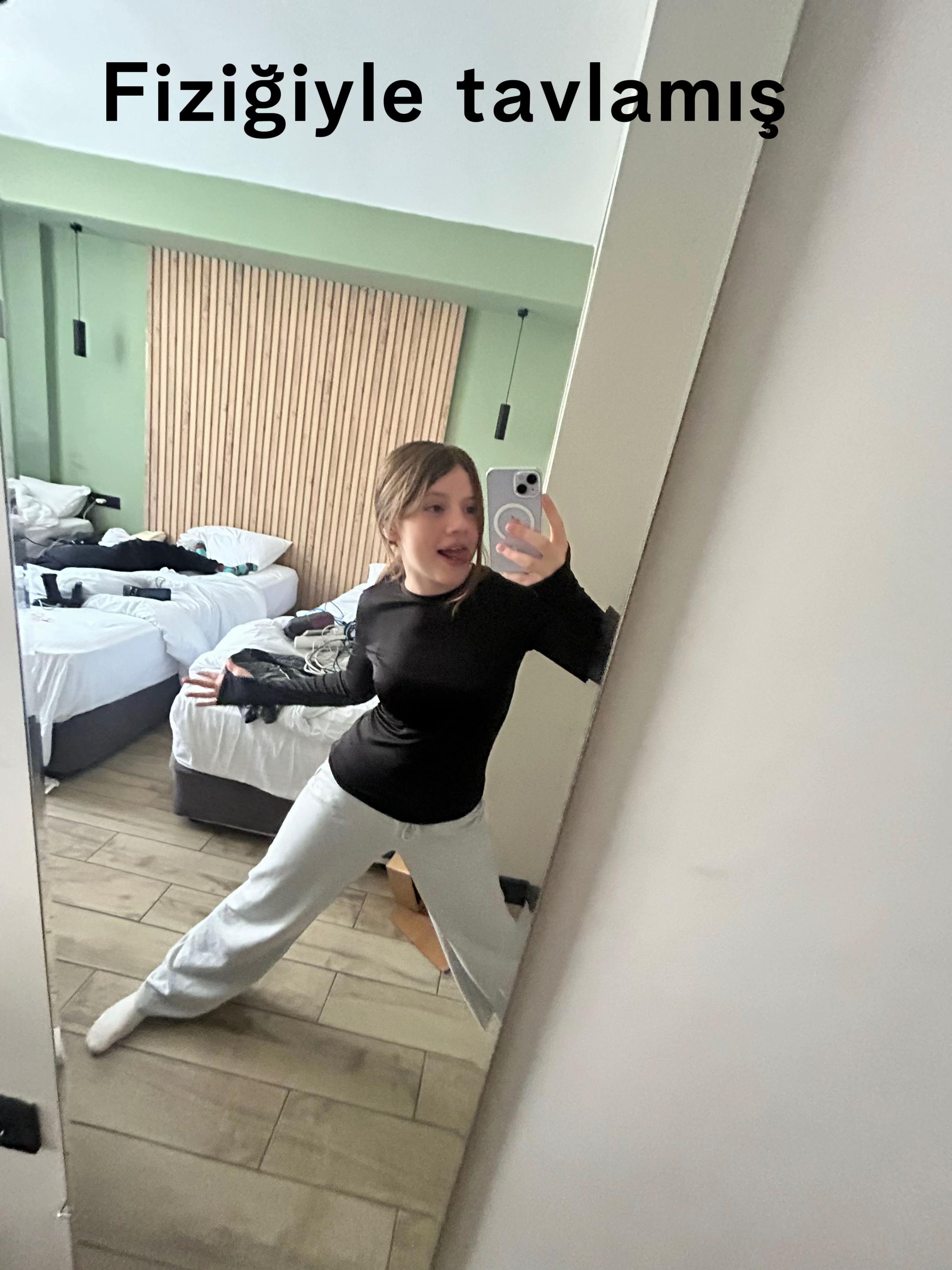@Elifnisaw