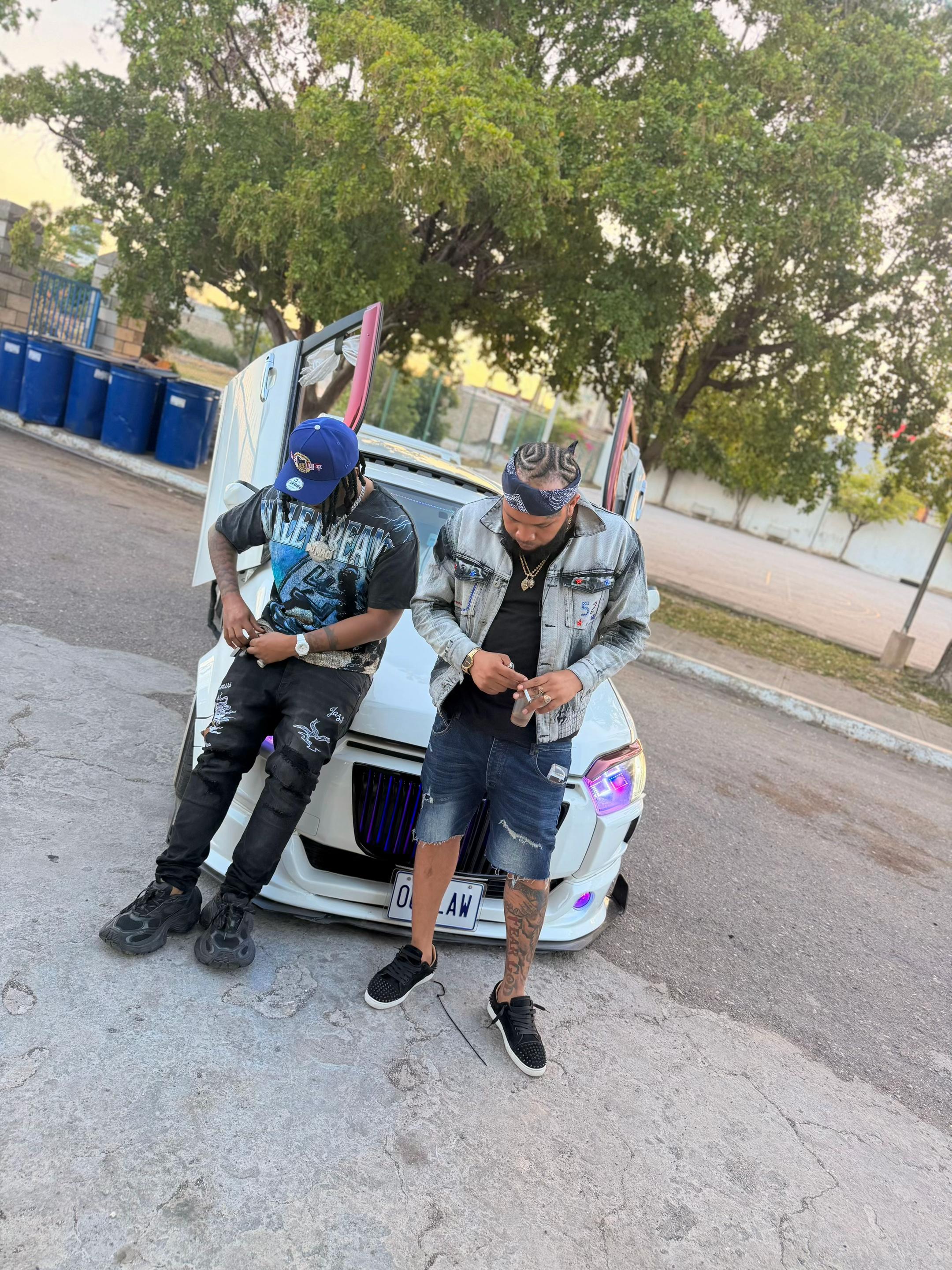 @Team Corruption 🐝🐝🐝