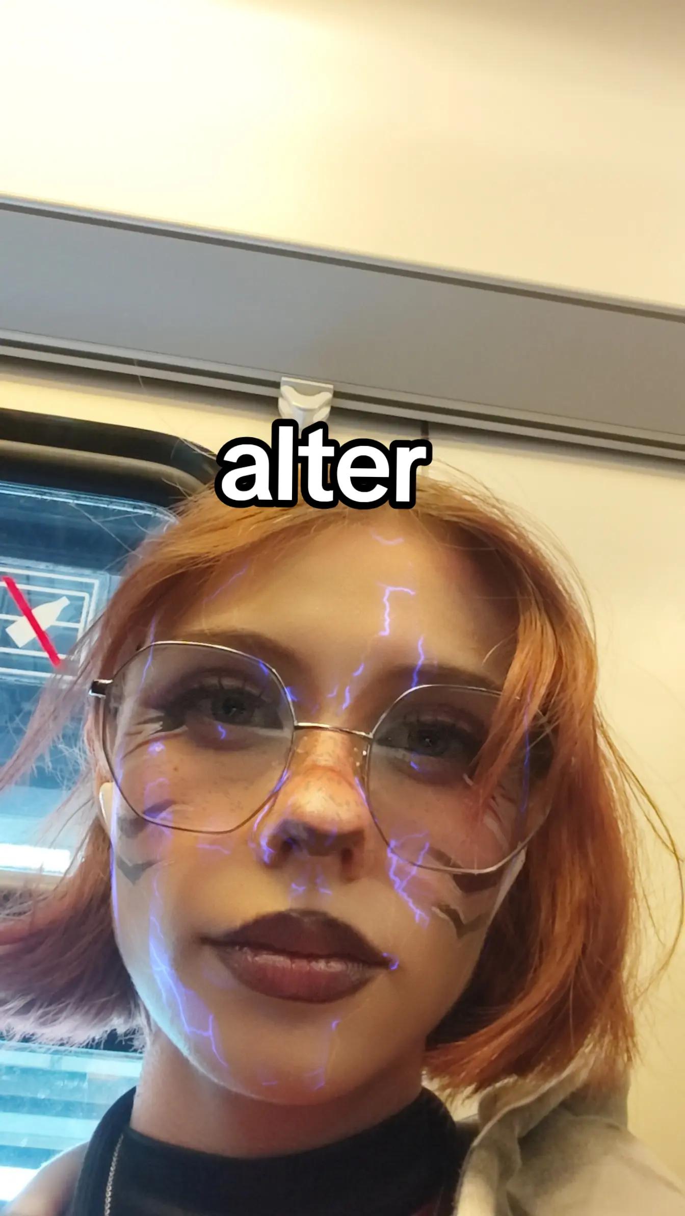 @Cosplayer