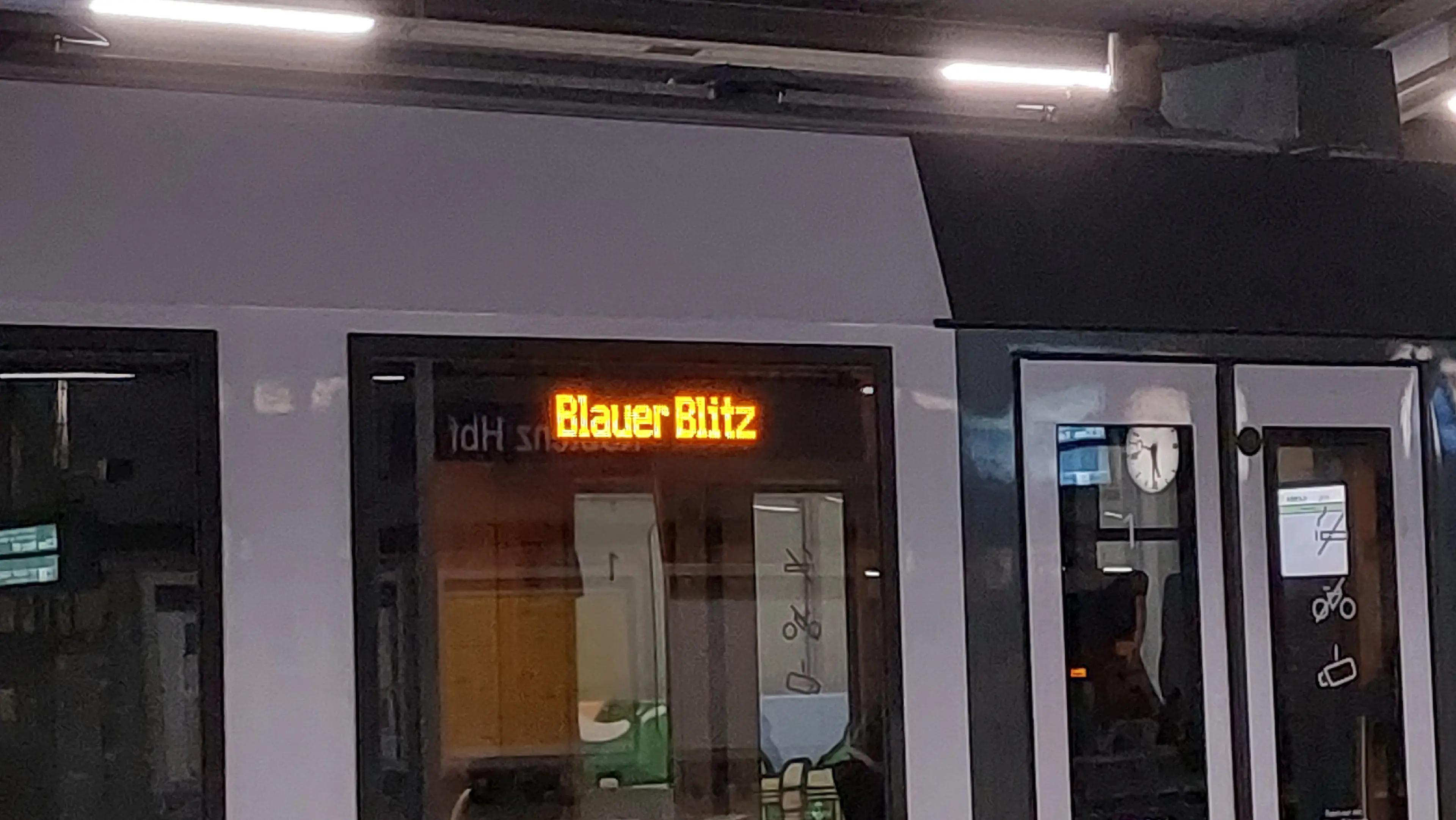 @Julianina_die_Eurobahn.Krüppel