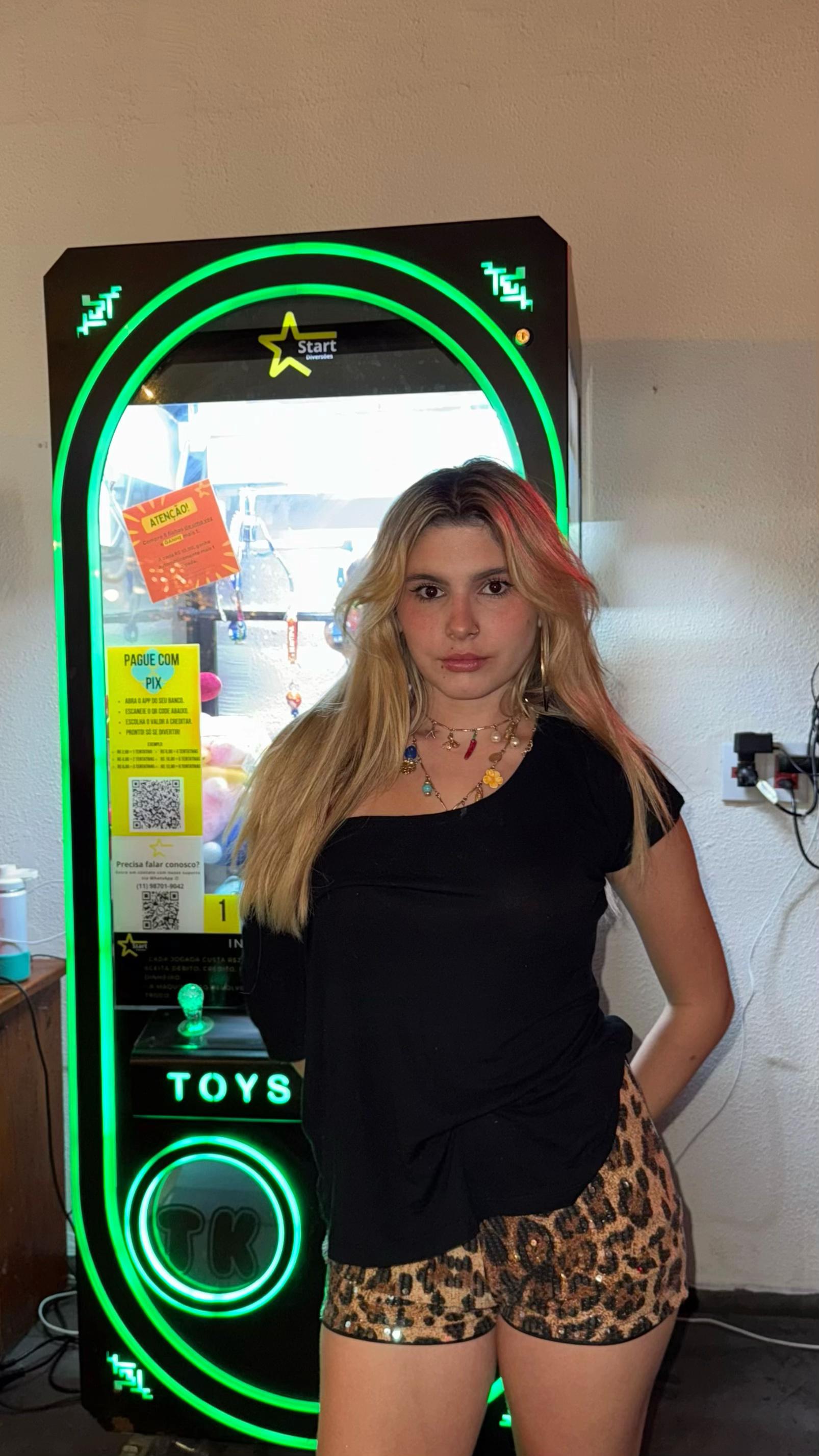 @letícia diniz