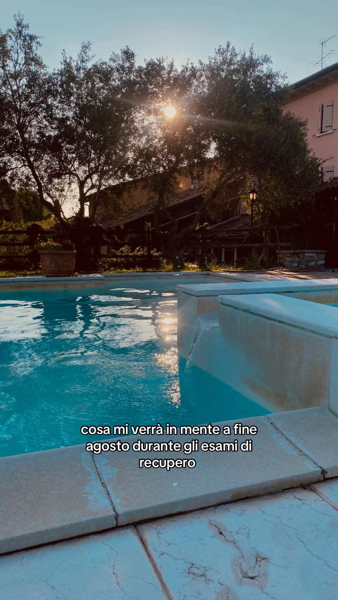 @𝟚𝟚