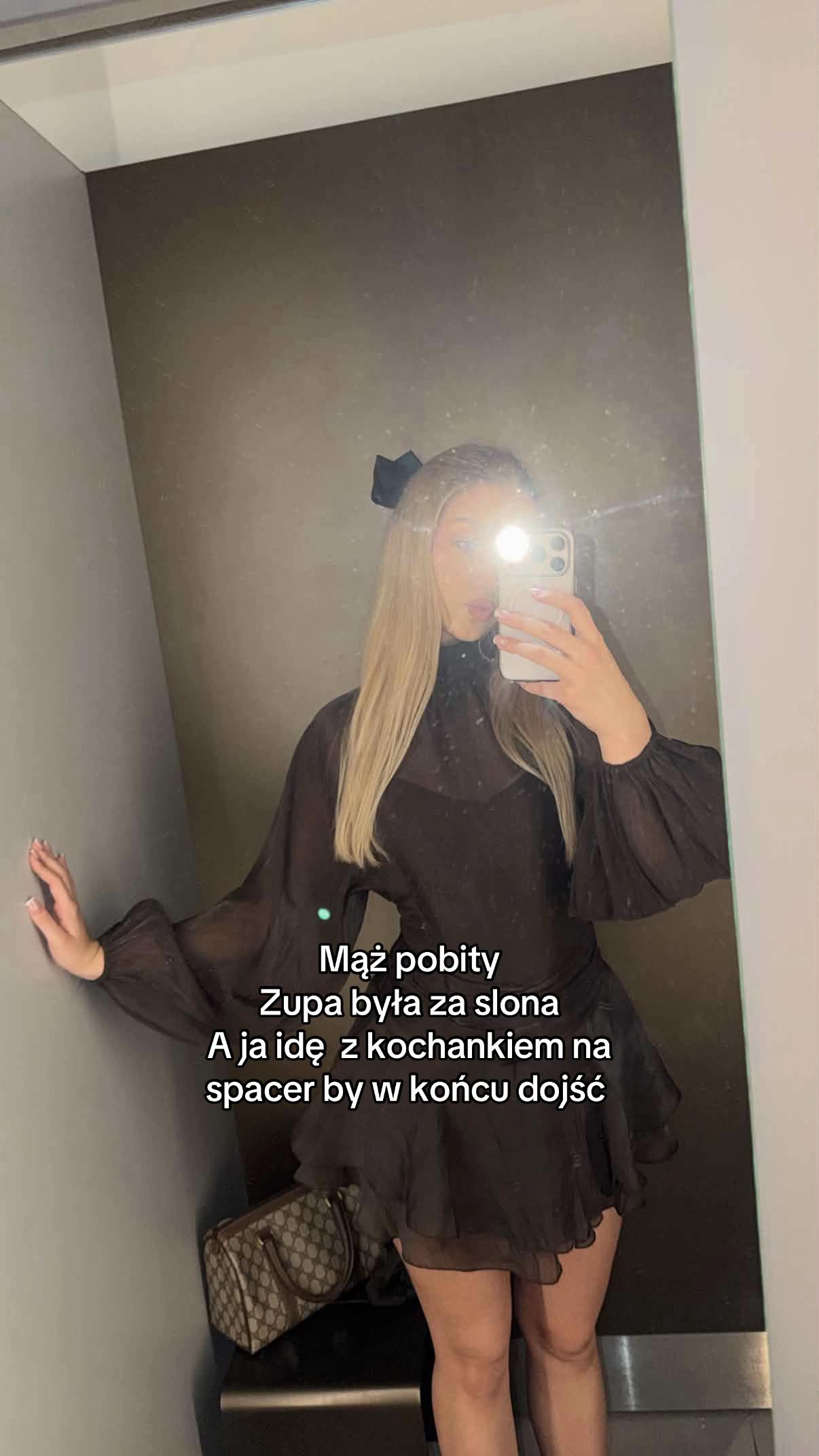 @skosia_