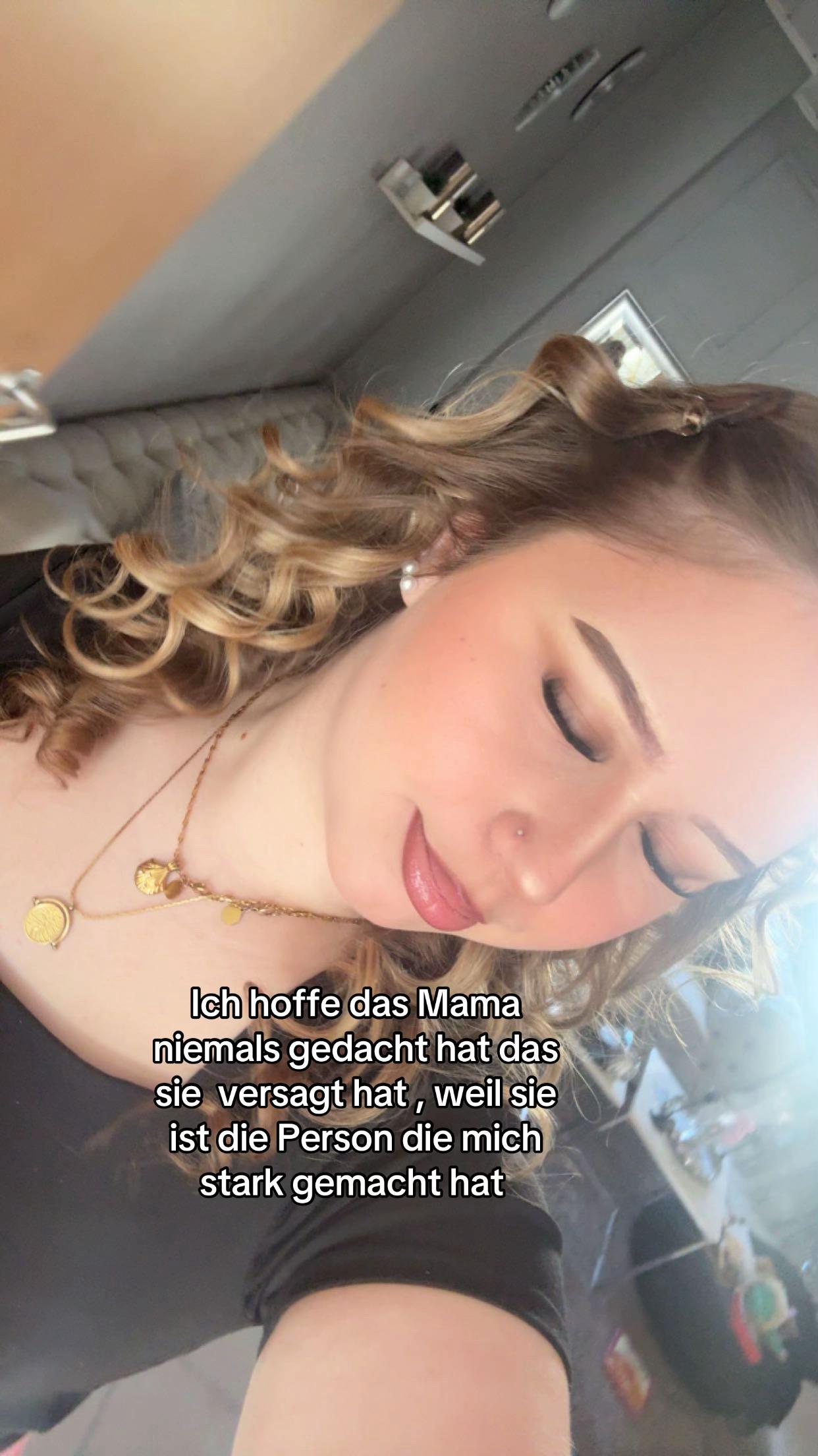 @Josefine