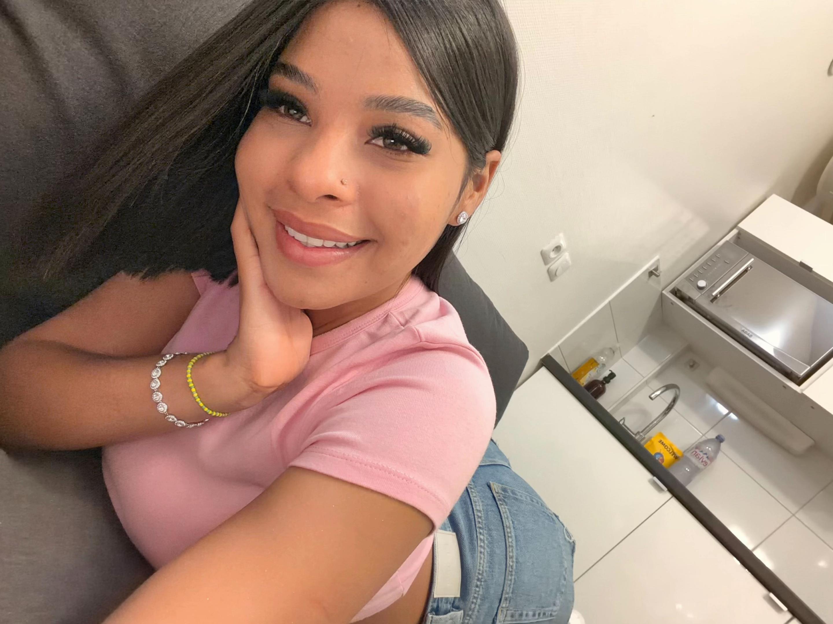 @🦋