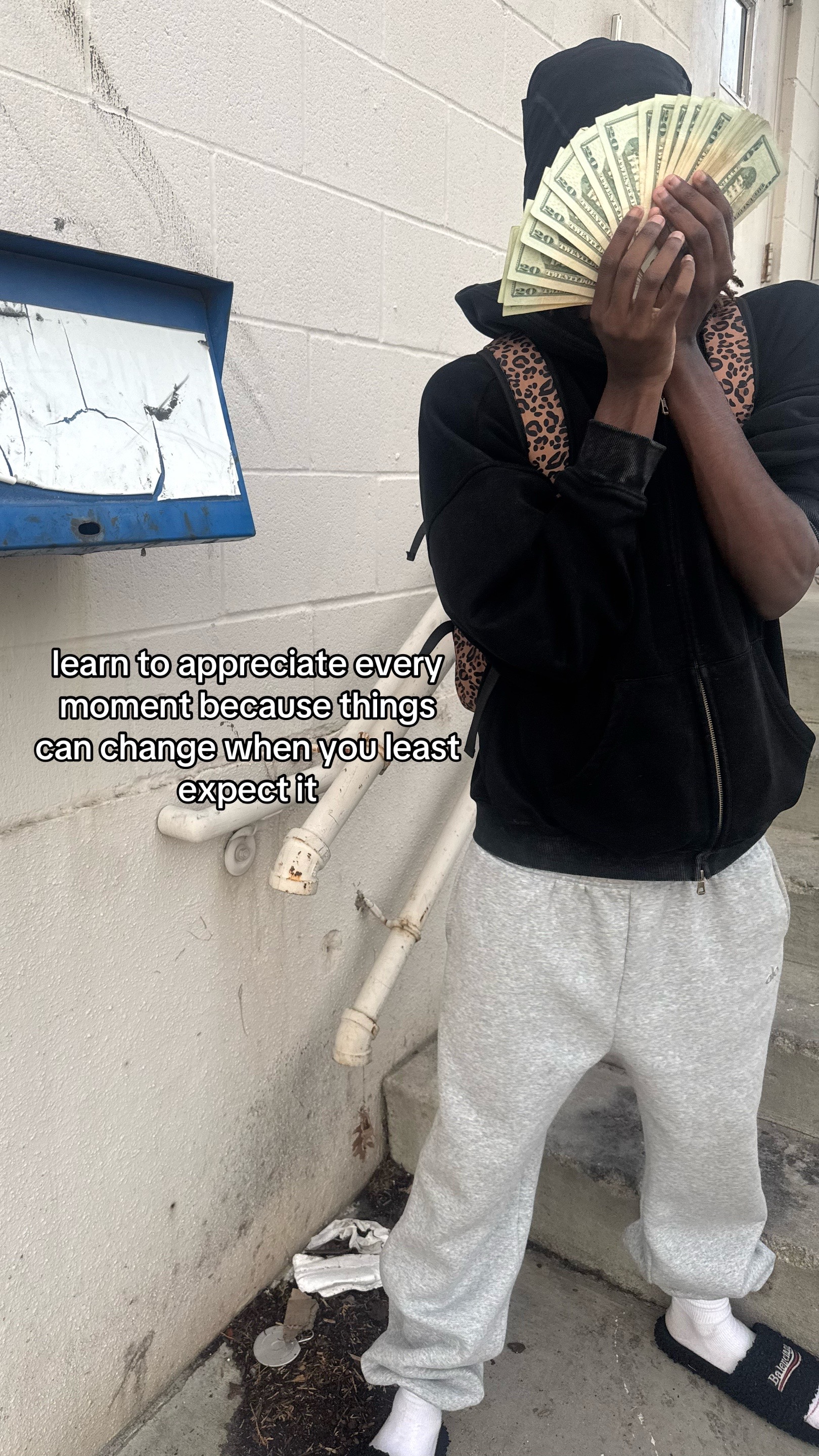 @:I