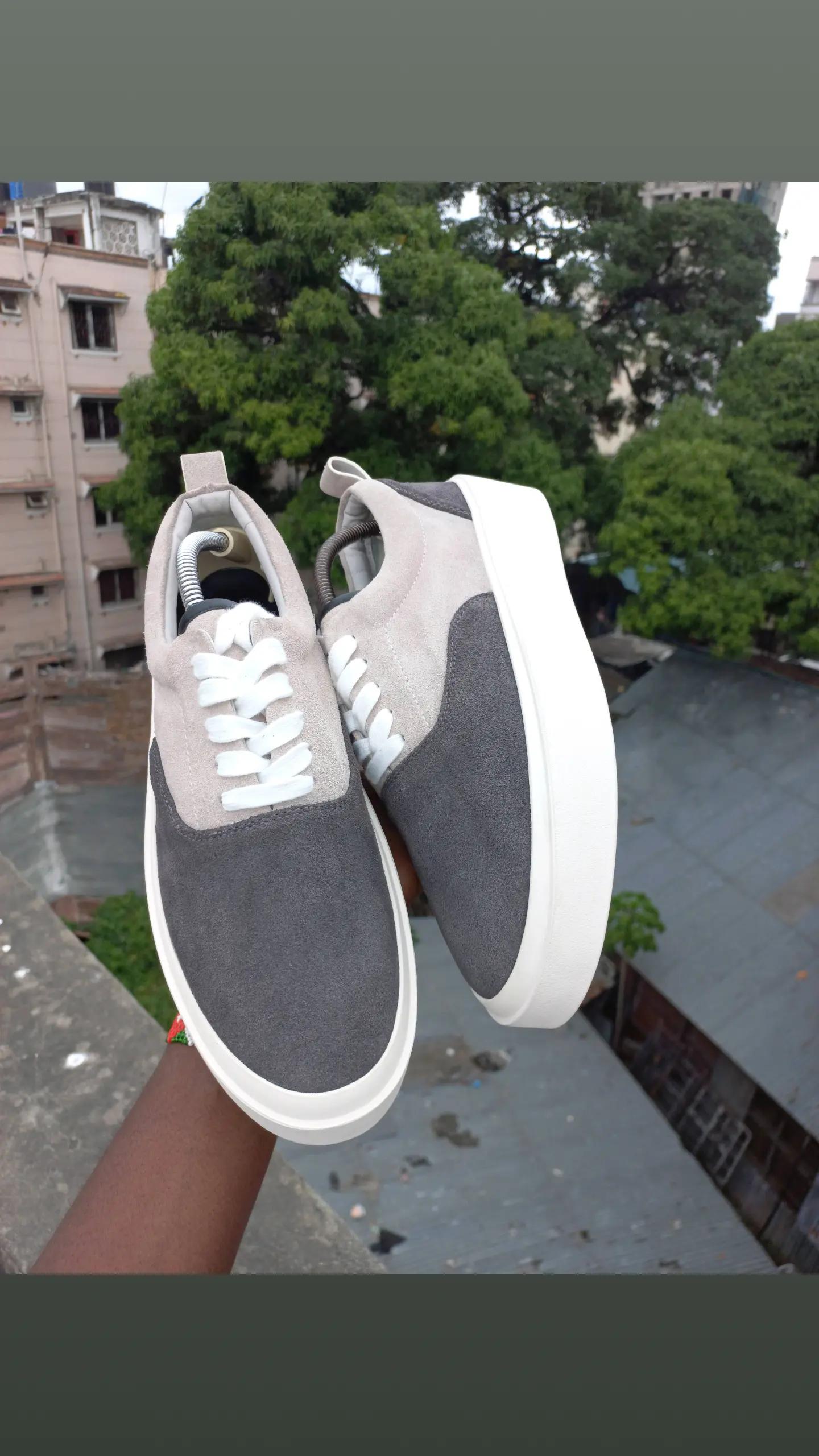 @jarulygotsneakers
