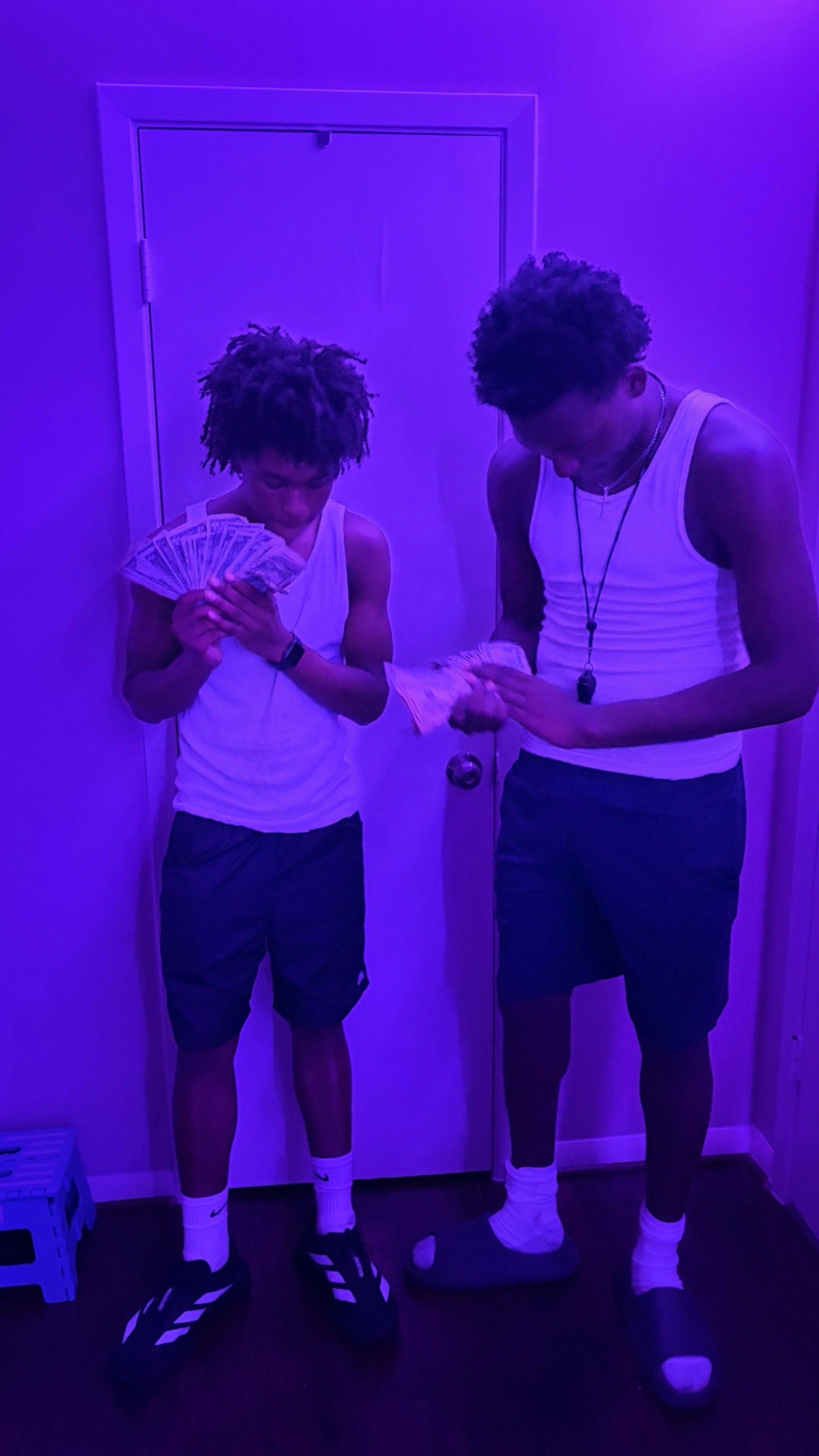 @Zo