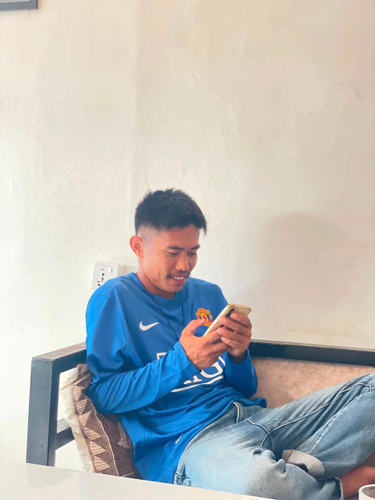 @Roshan Khapung