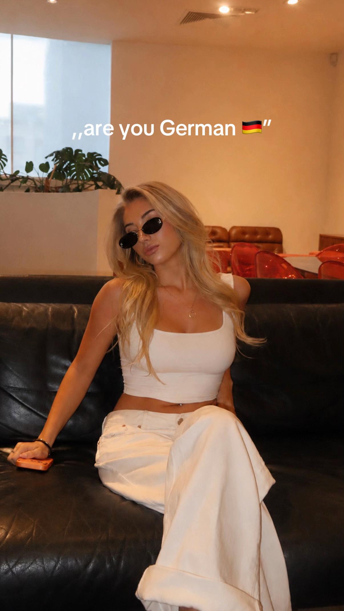@Sophia