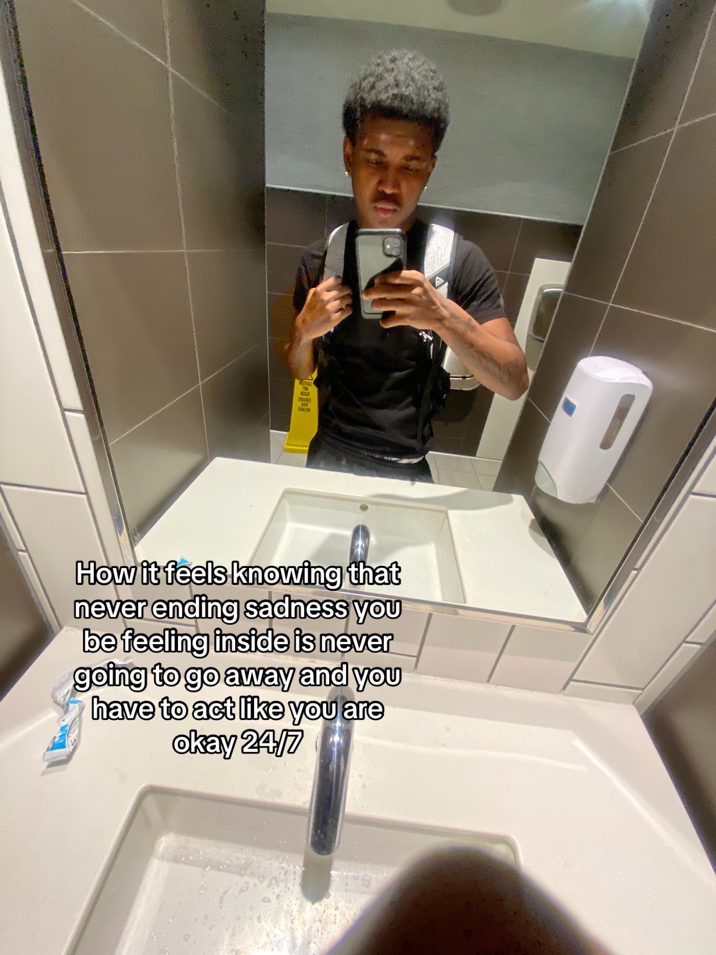 @￶