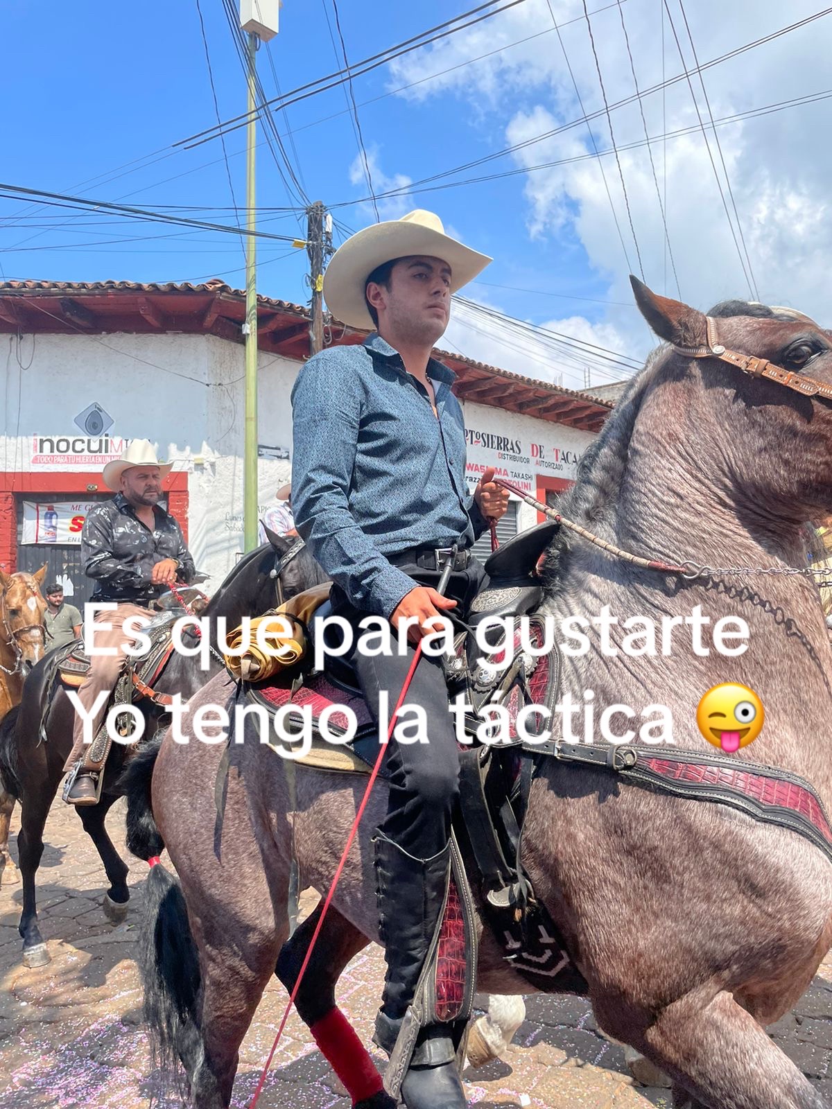 @Julio César
