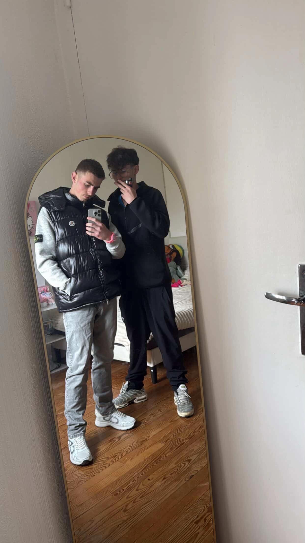 @N2m7k