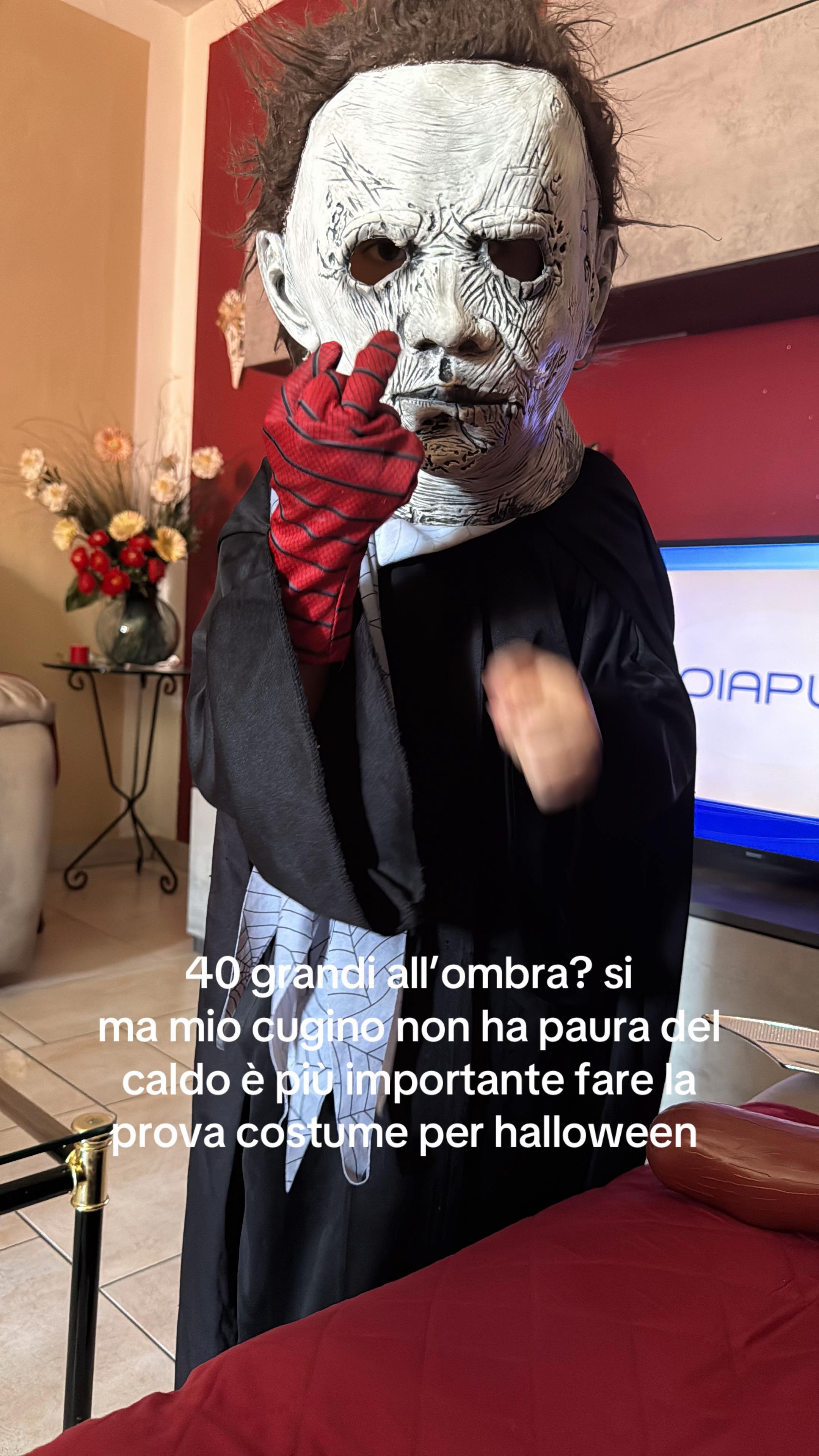 @𝟐𝟐