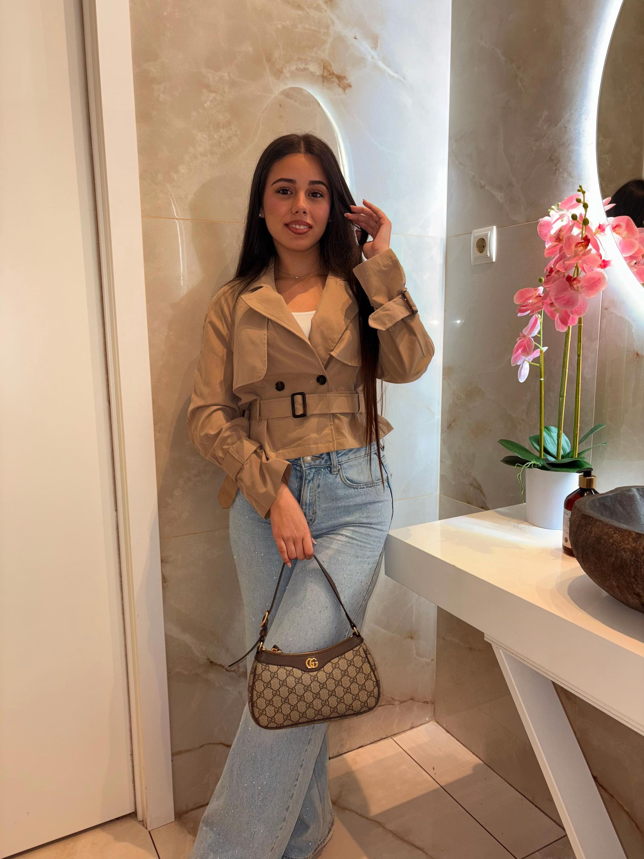 @Danielaa