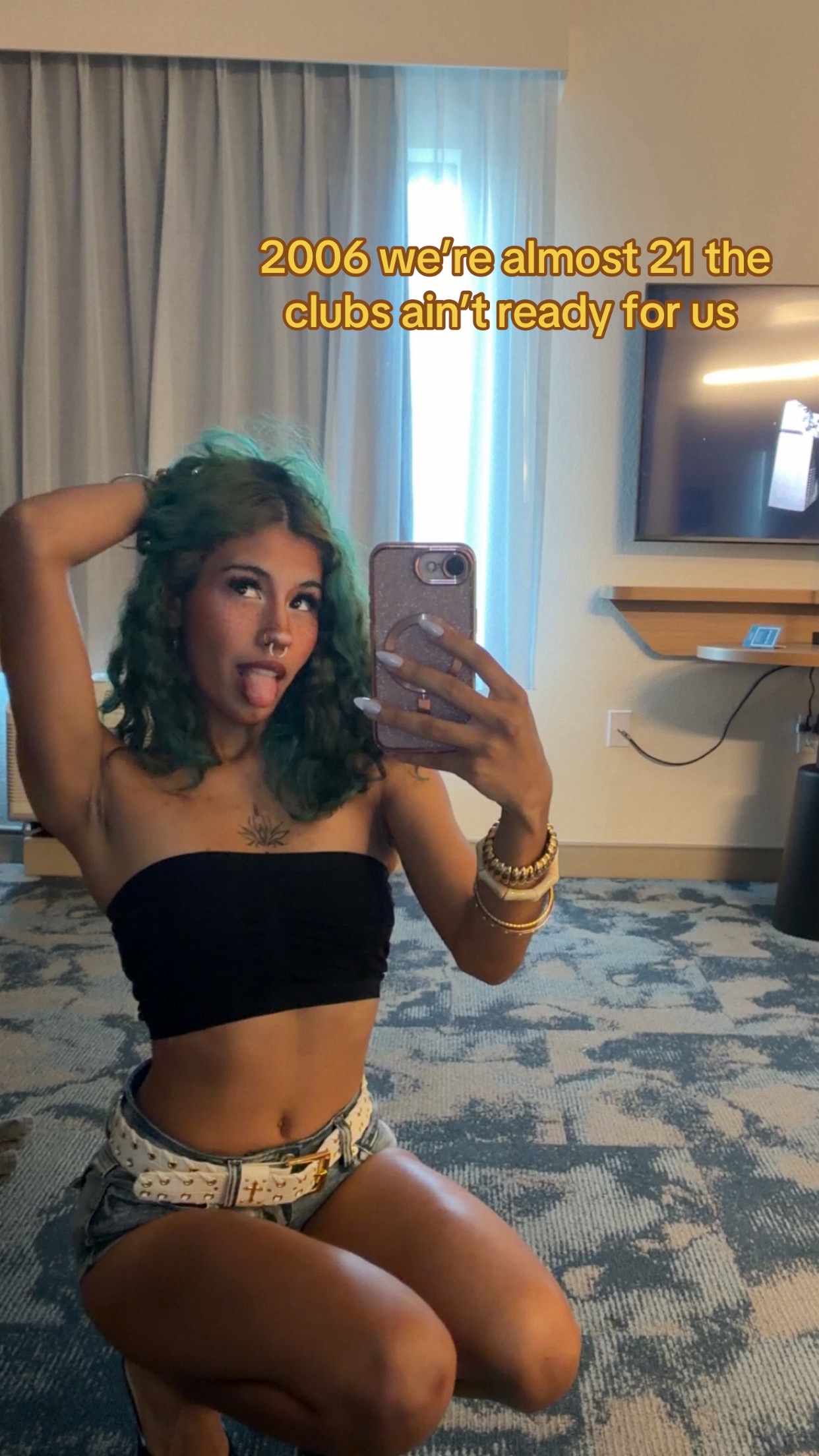 @lolasyk_