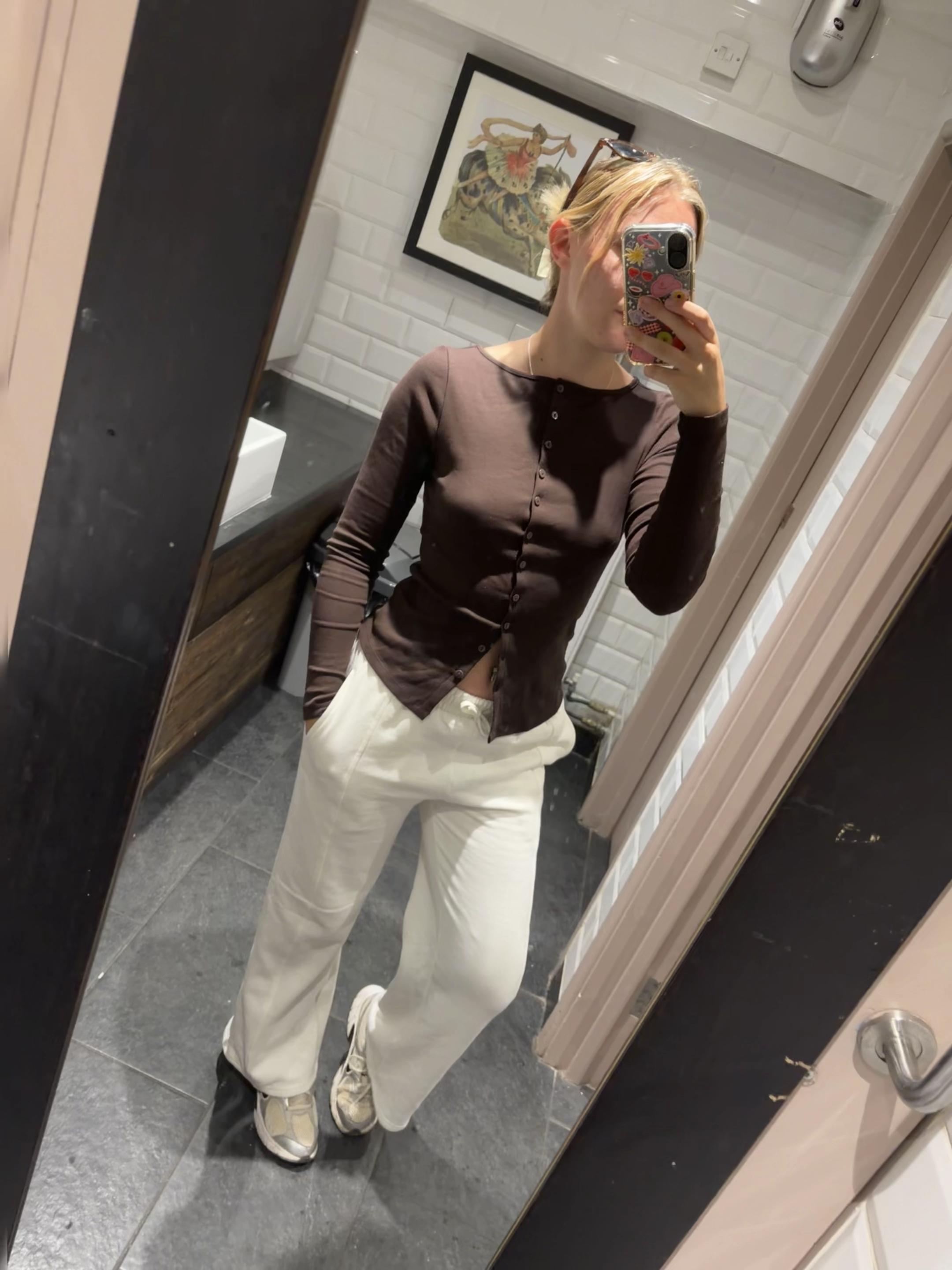 @laurenlavinia_