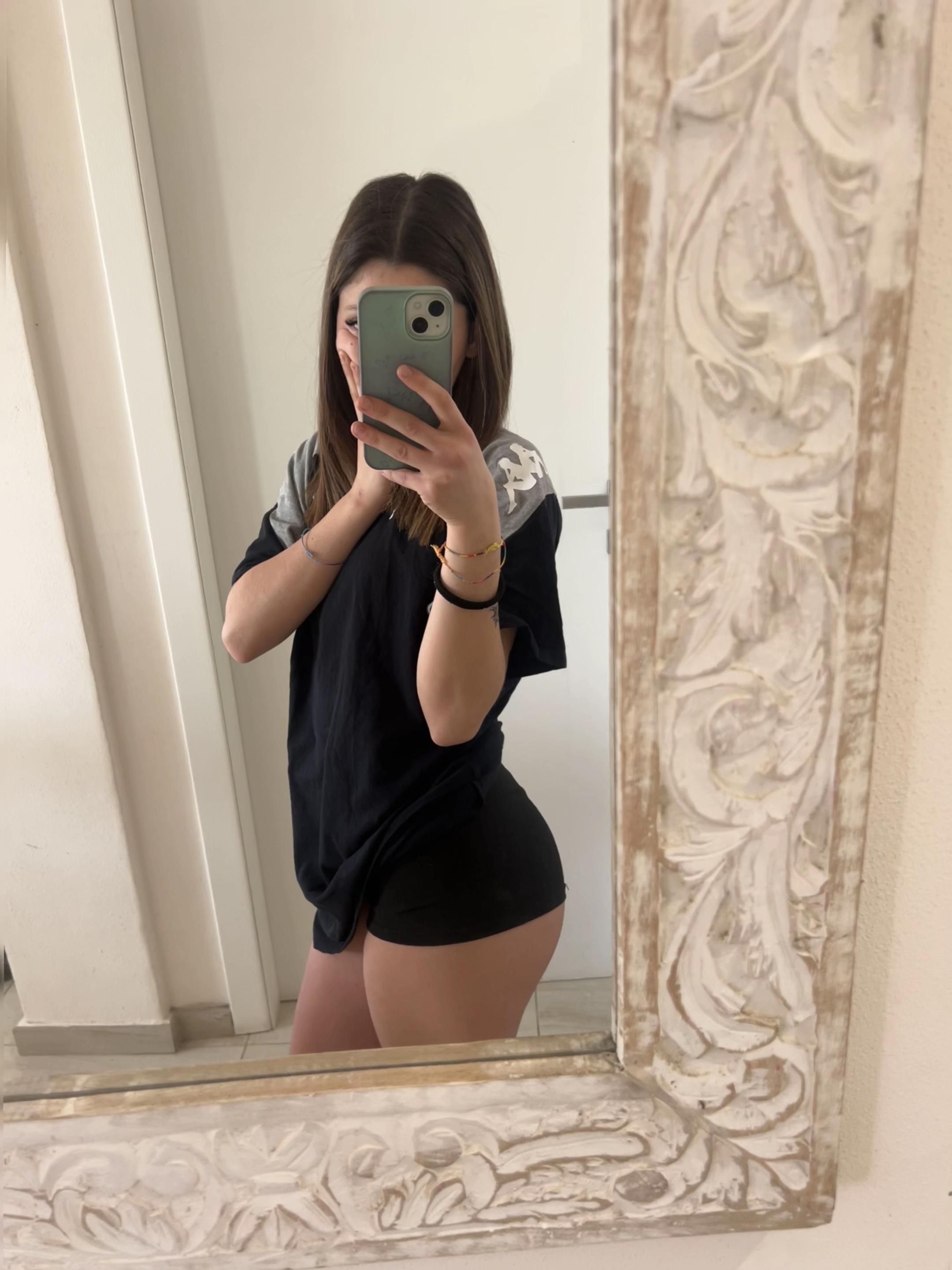 @𝓐𝓷𝓰𝓮𝓵𝓪🌟