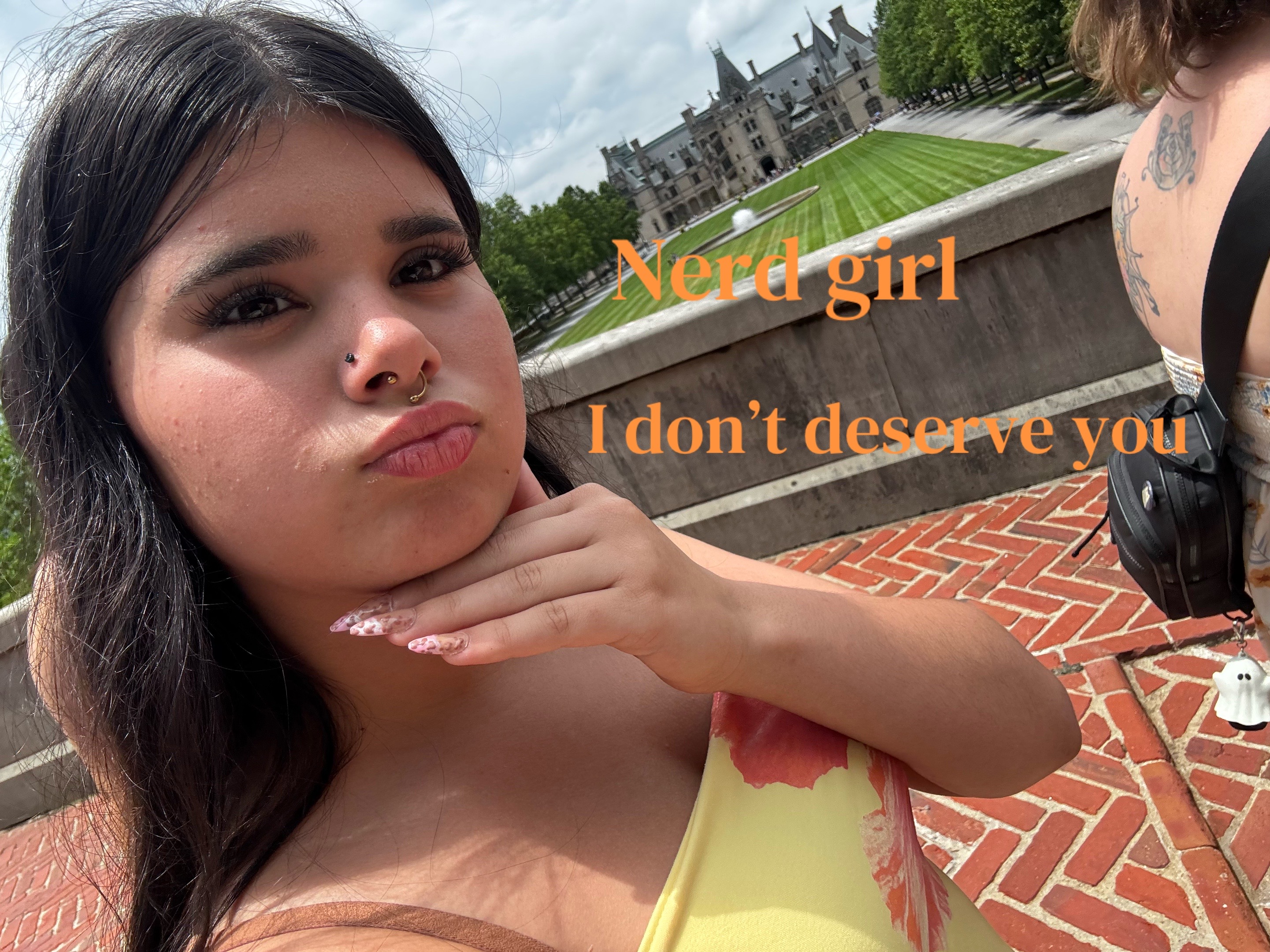 @Luna
