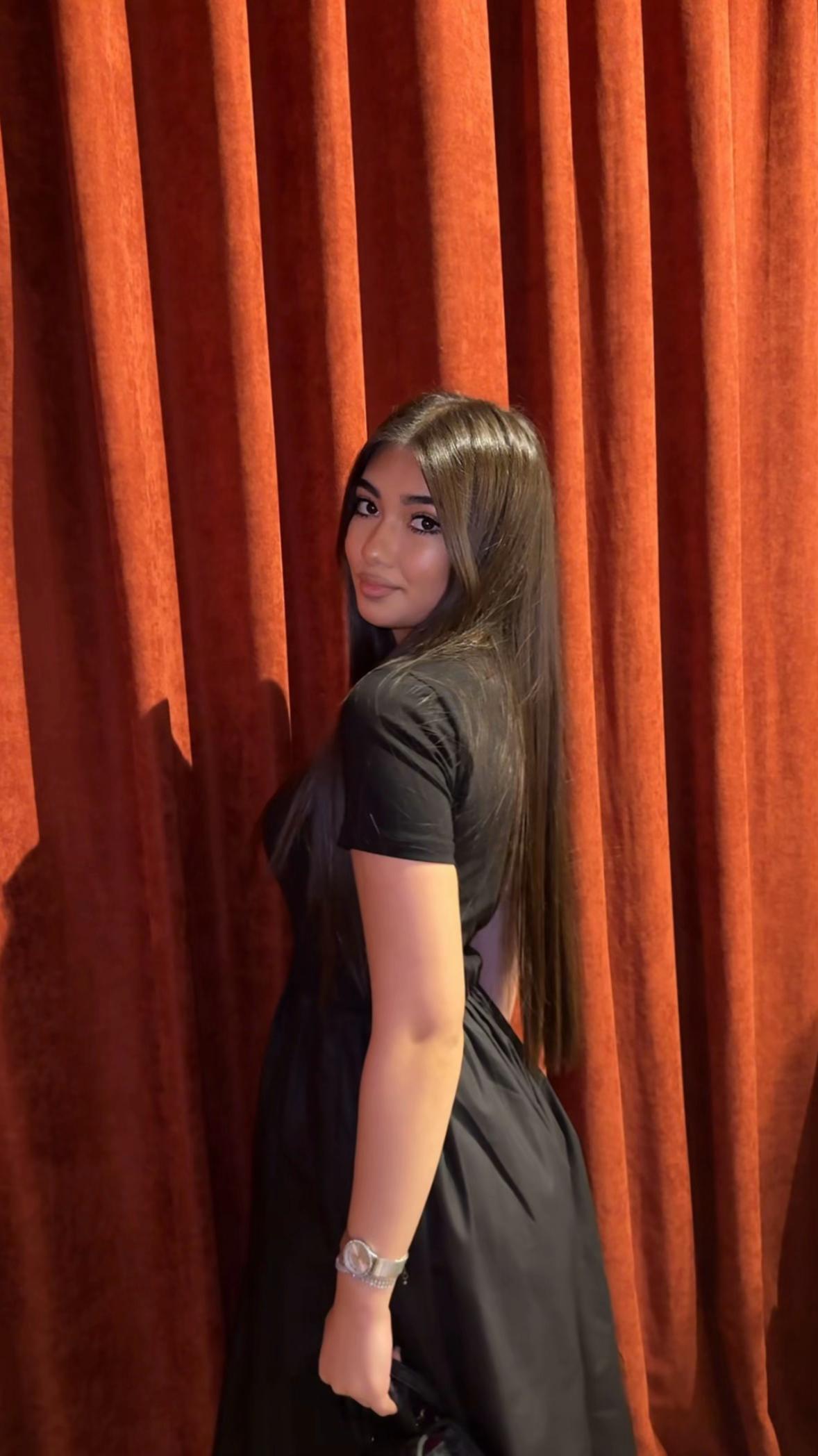 @𝐌