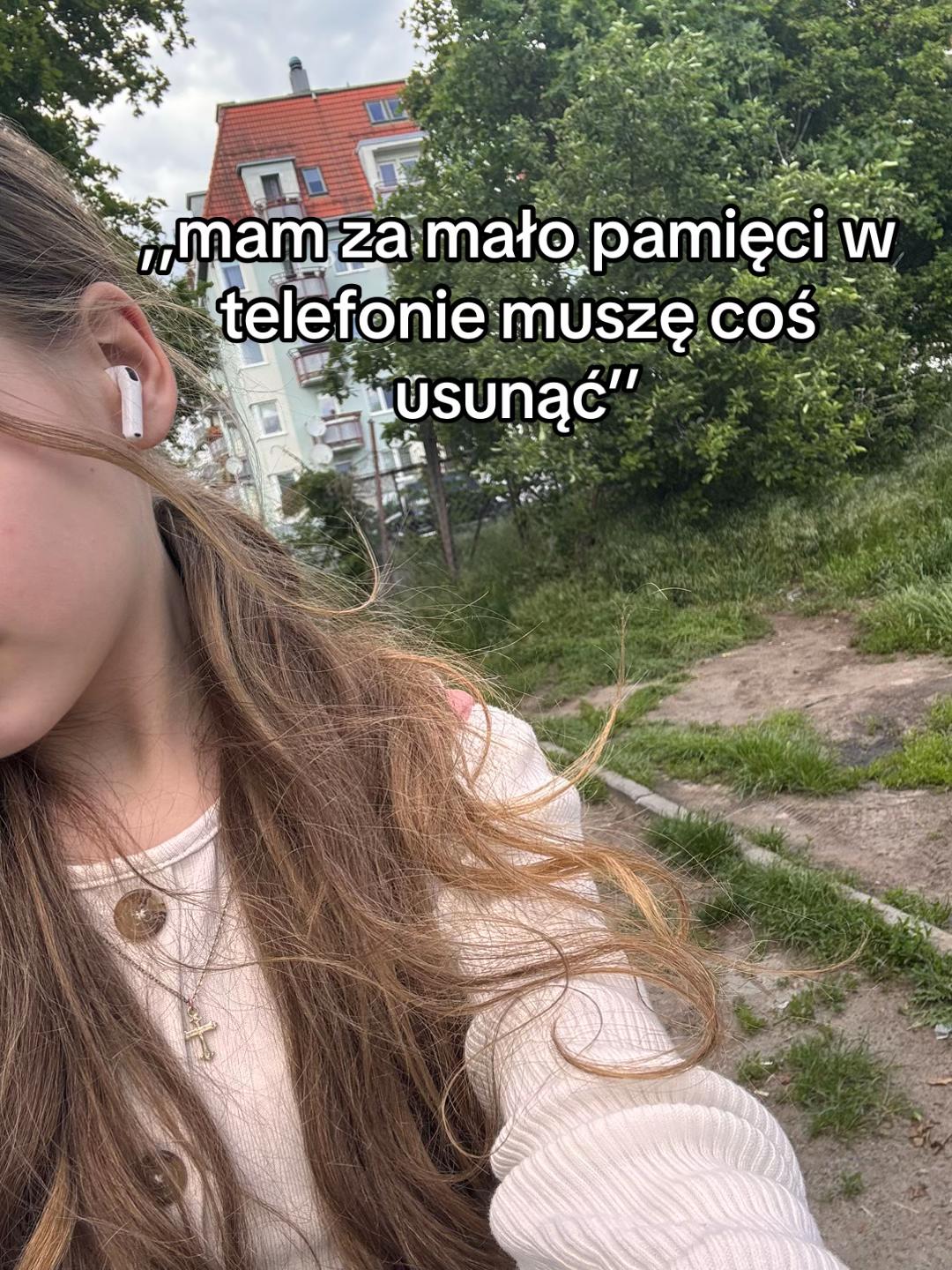 @Wiczka_206