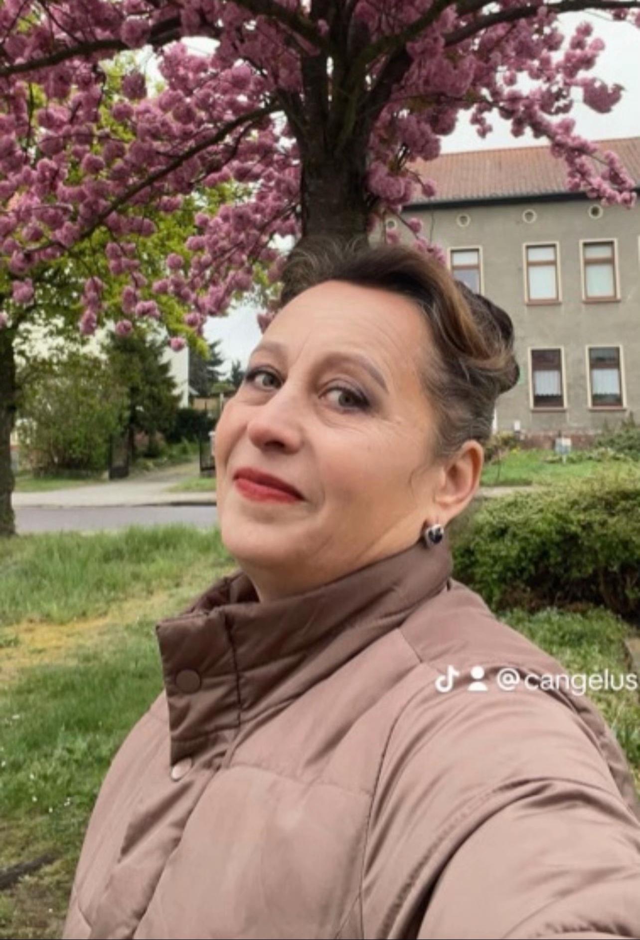 @Angela54